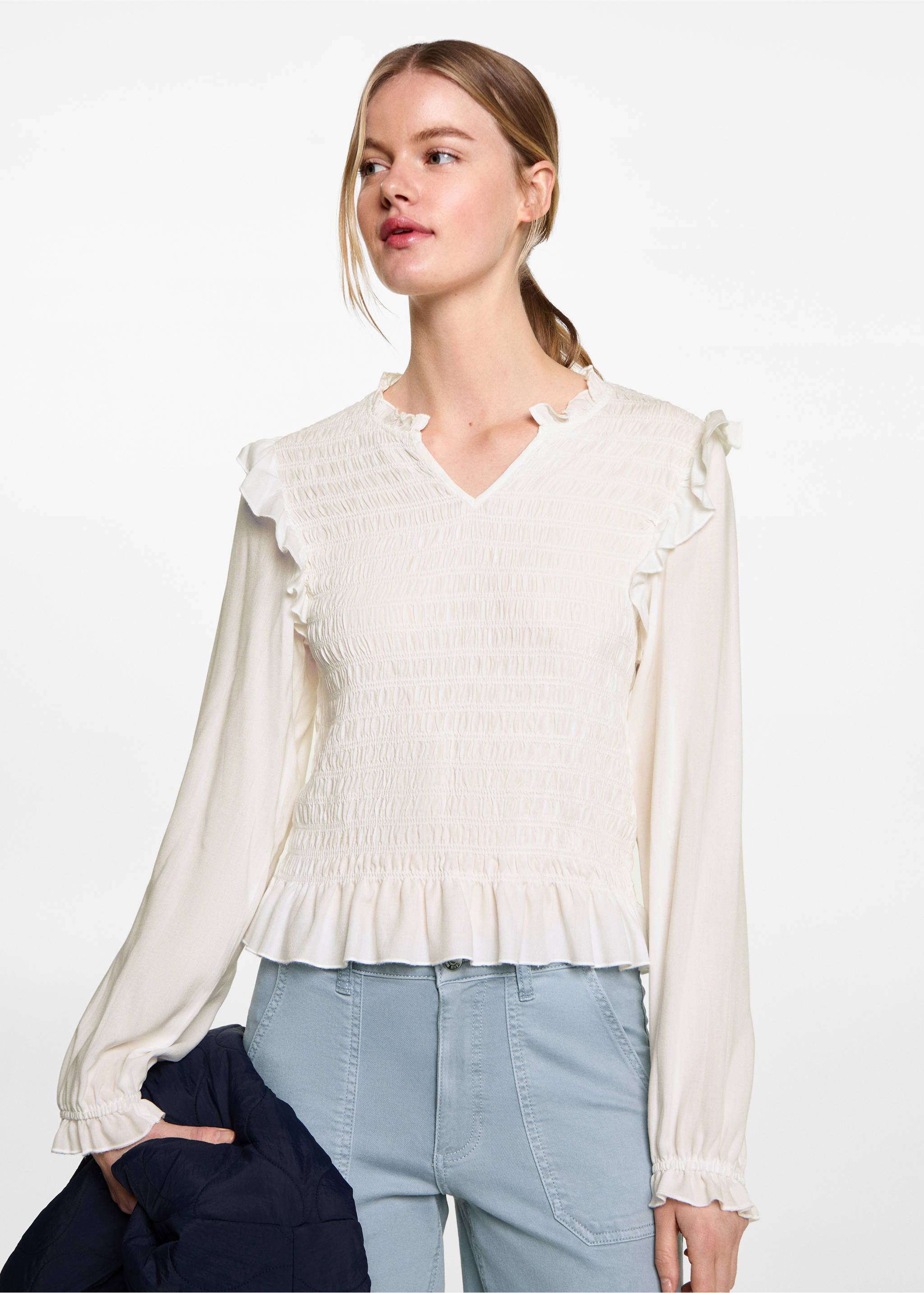 Geraffte Bluse mit Rüschen - Mittlere Ansicht, Cremeweiß. Ref: 87042537-00.