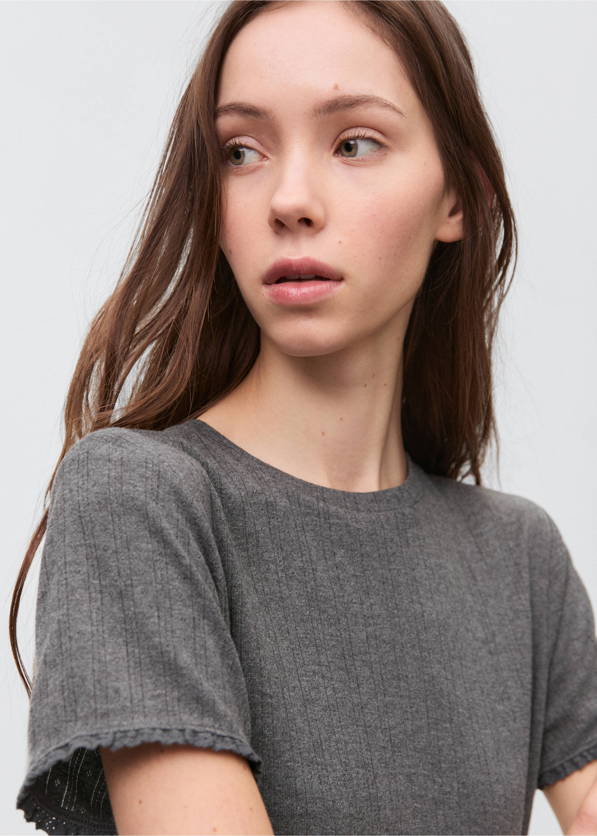 Koszulka ze zdobieniem na rękawie - Szczegóły artykułu 1, Ciemnoszary. Ref: 87042539-00.