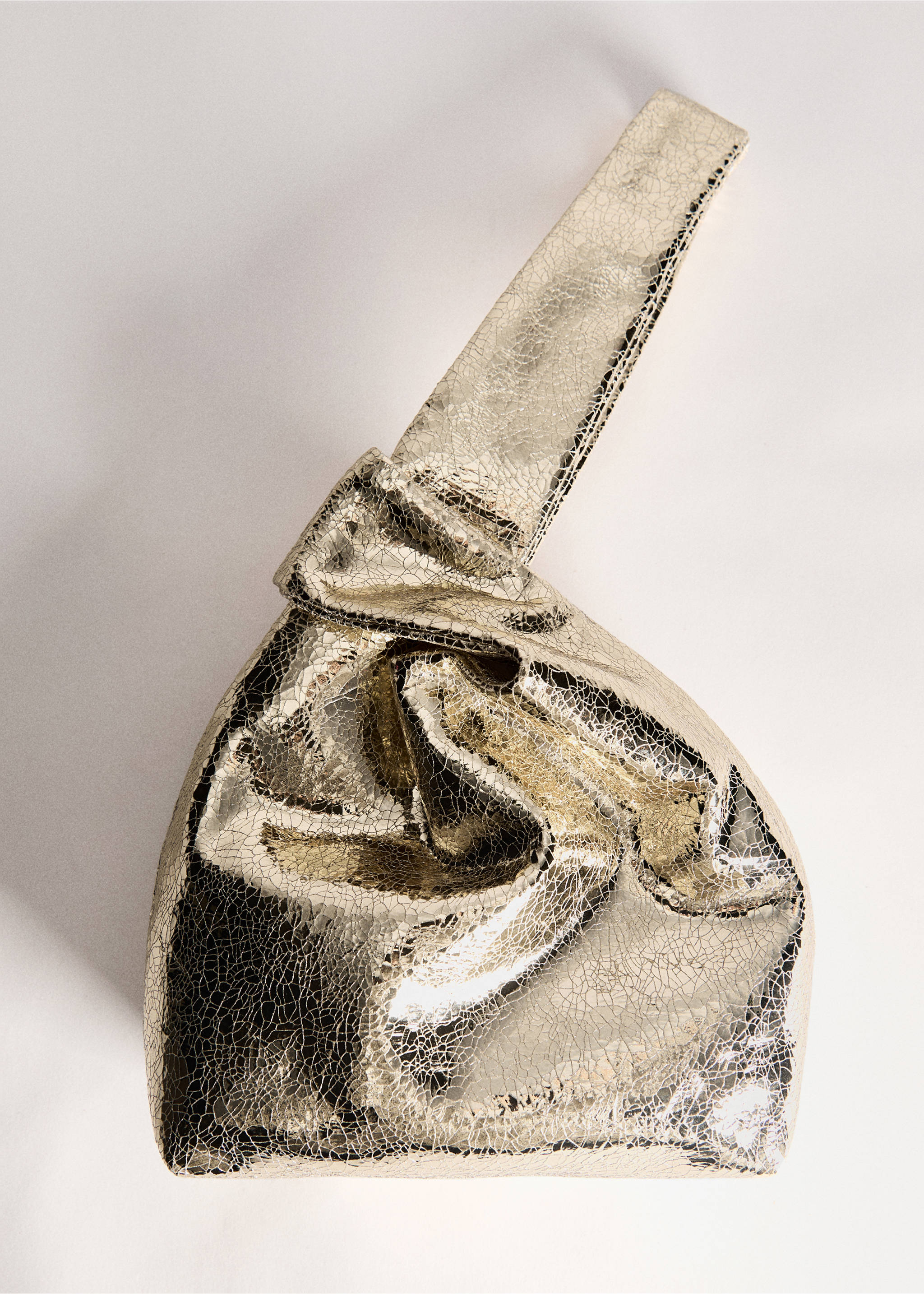 Bolso mano metalizado - Detalle del artículo 5, Oro. Ref: 87042540-00.