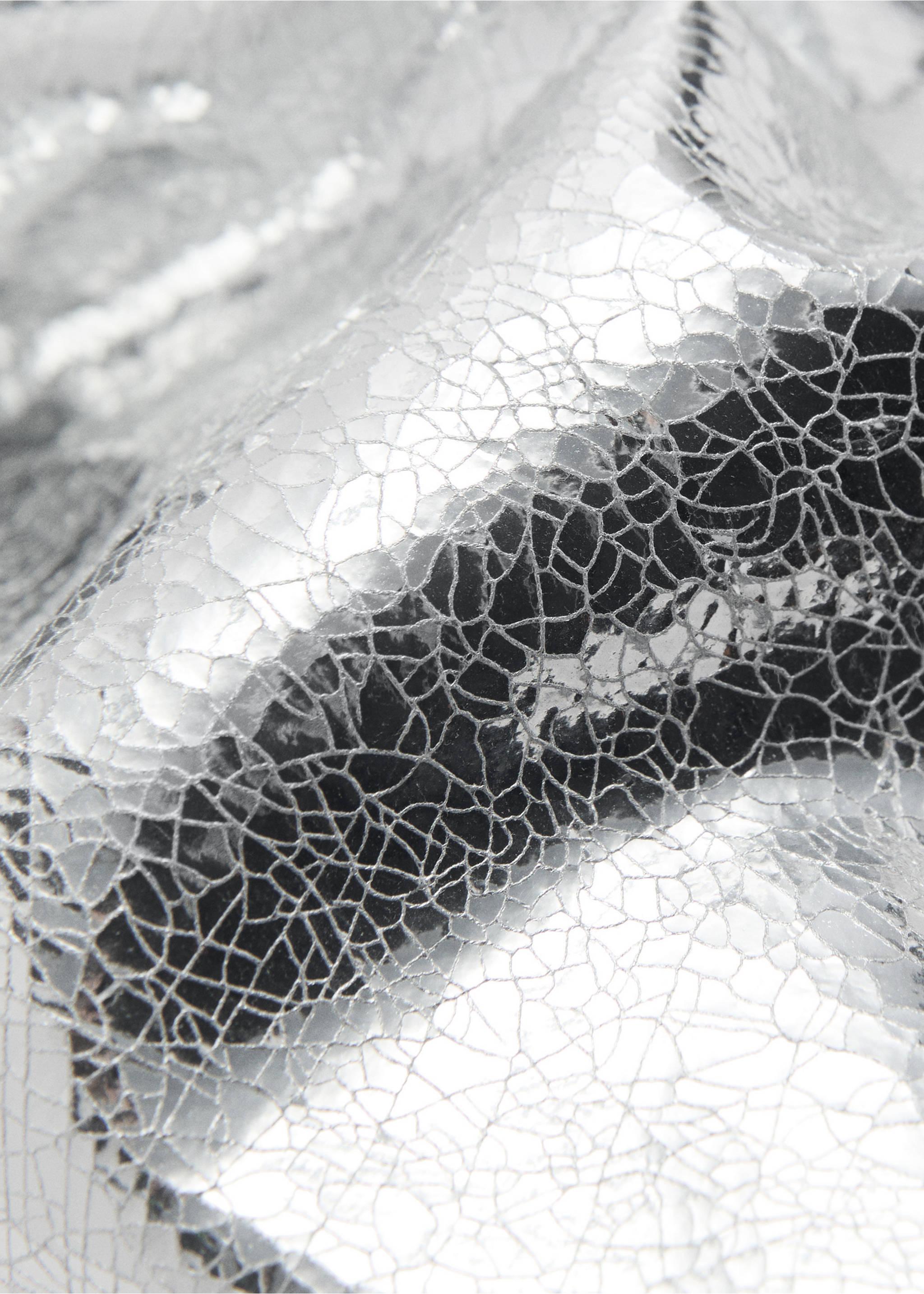 Bolso mano metalizado - Detalle del artículo 2, Plata. Ref: 87042540-00.