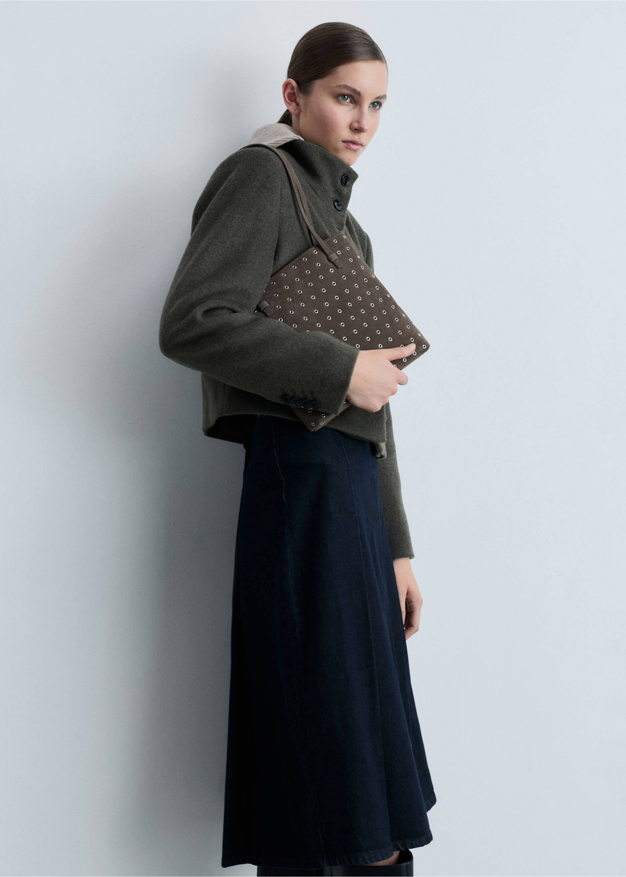 Die-cut leather shoulder bag - General plane, Medium Brown. Ref: 87042541-00.