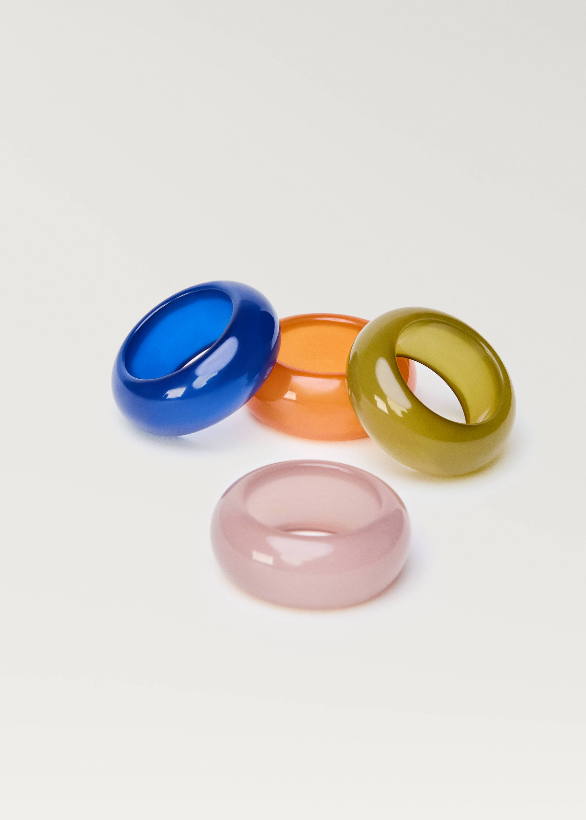 Resin napkin rings - Details of the article 1
