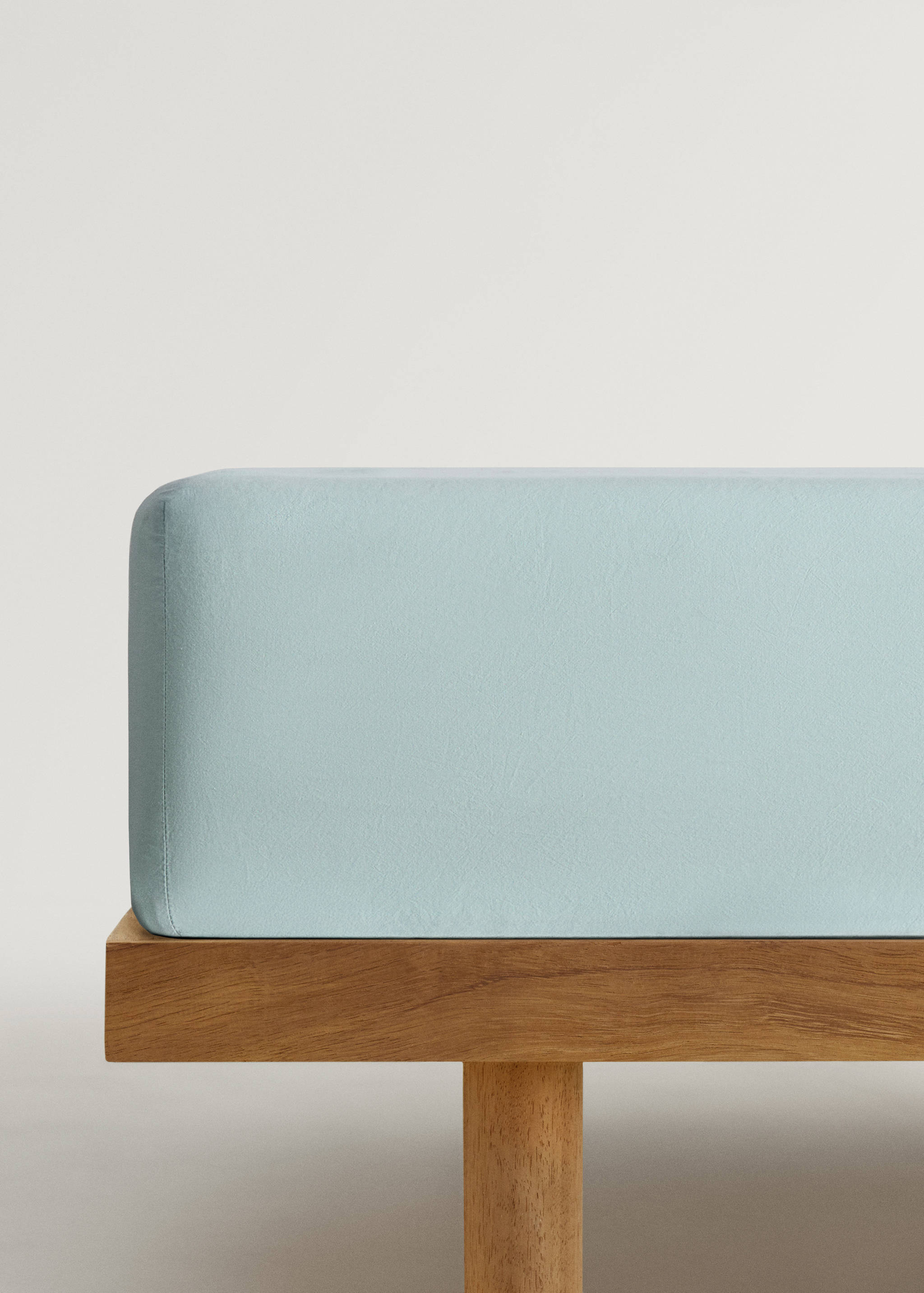Washed cotton fitted sheet for 150 cm bed - Article without model