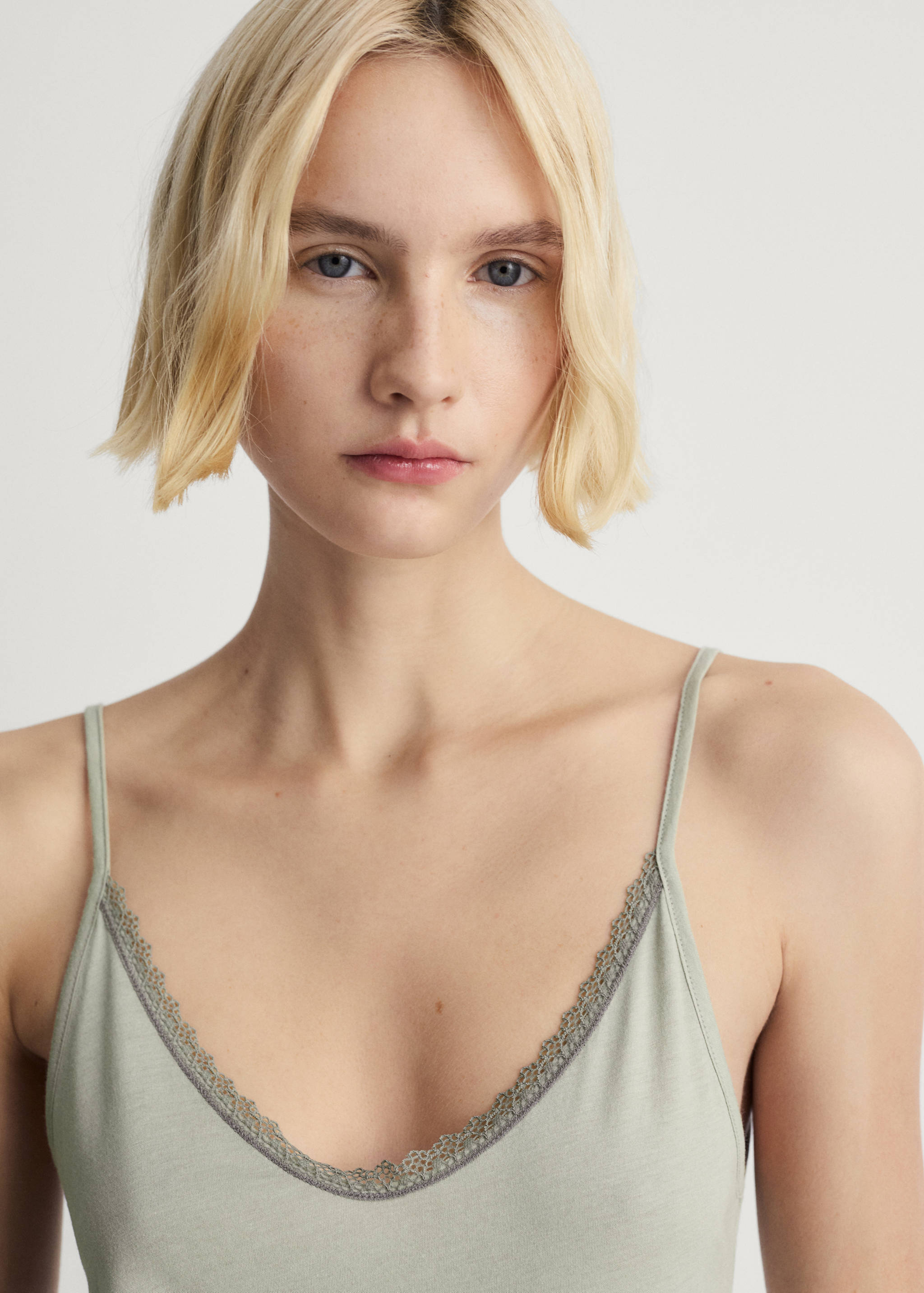 Cotton nightdress with lace trim - Details of the article 1