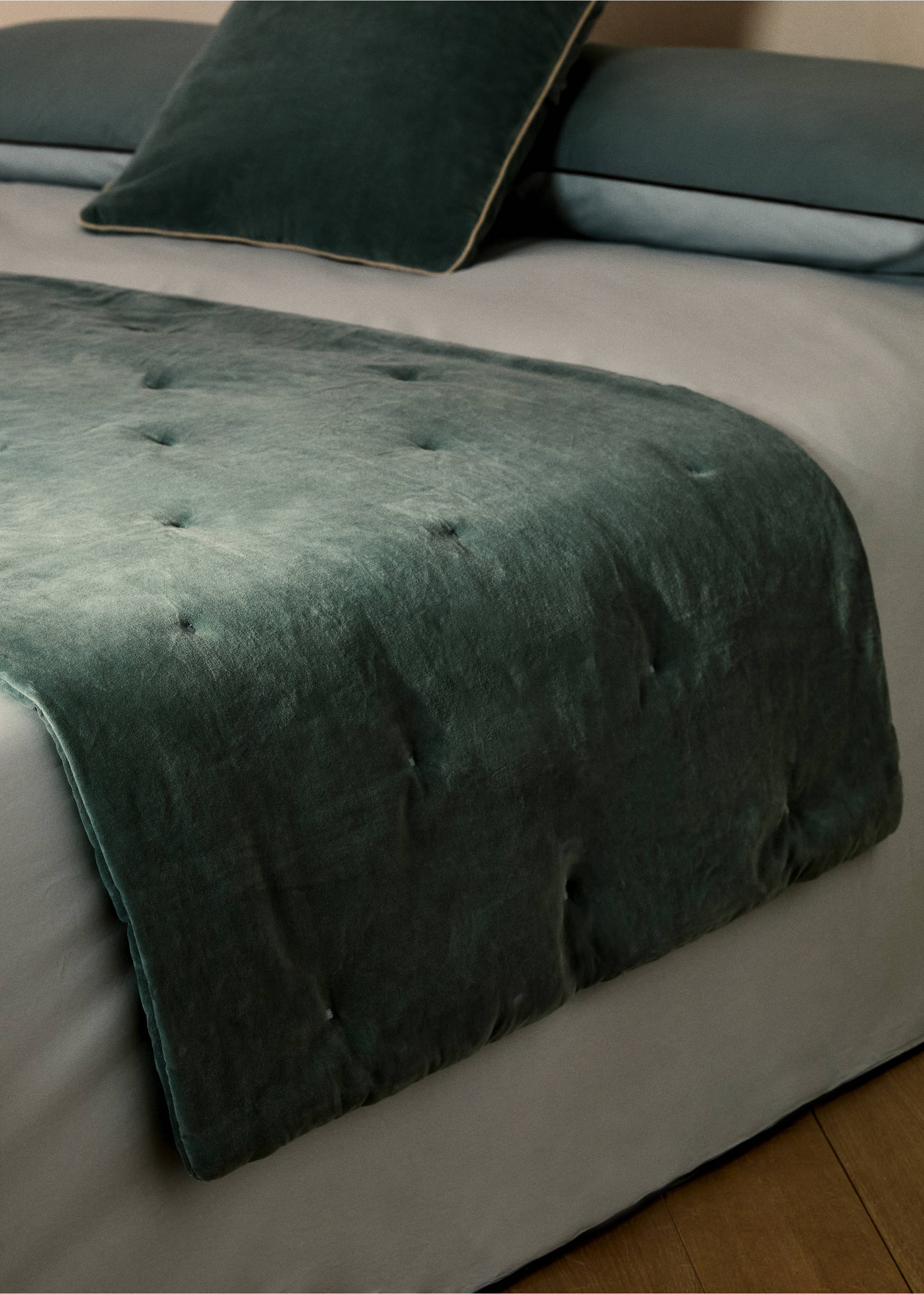 Cotton velvet bedspread for end of bed 85x200 cm - General plane, Green. Ref: 87042966-00.