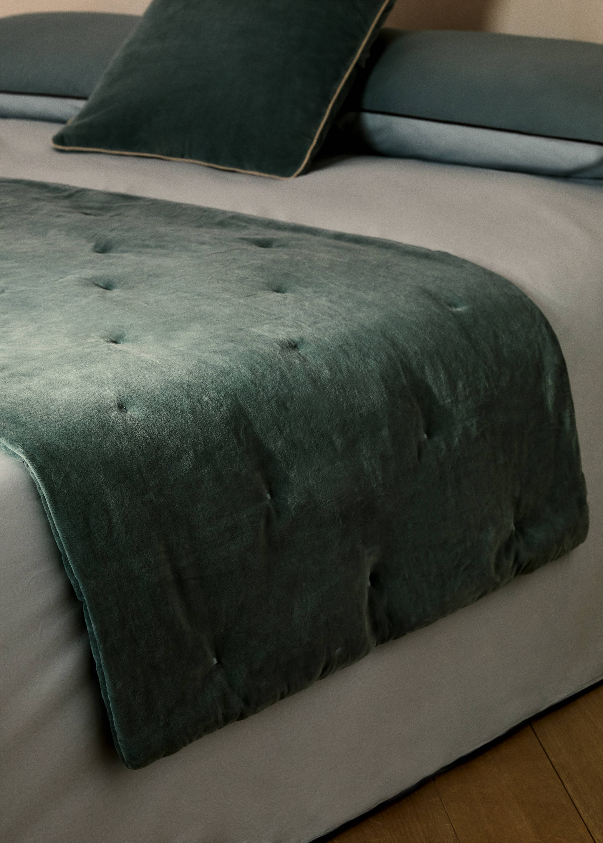 Cotton velvet bedspread for end of bed 85x200 cm - General plane