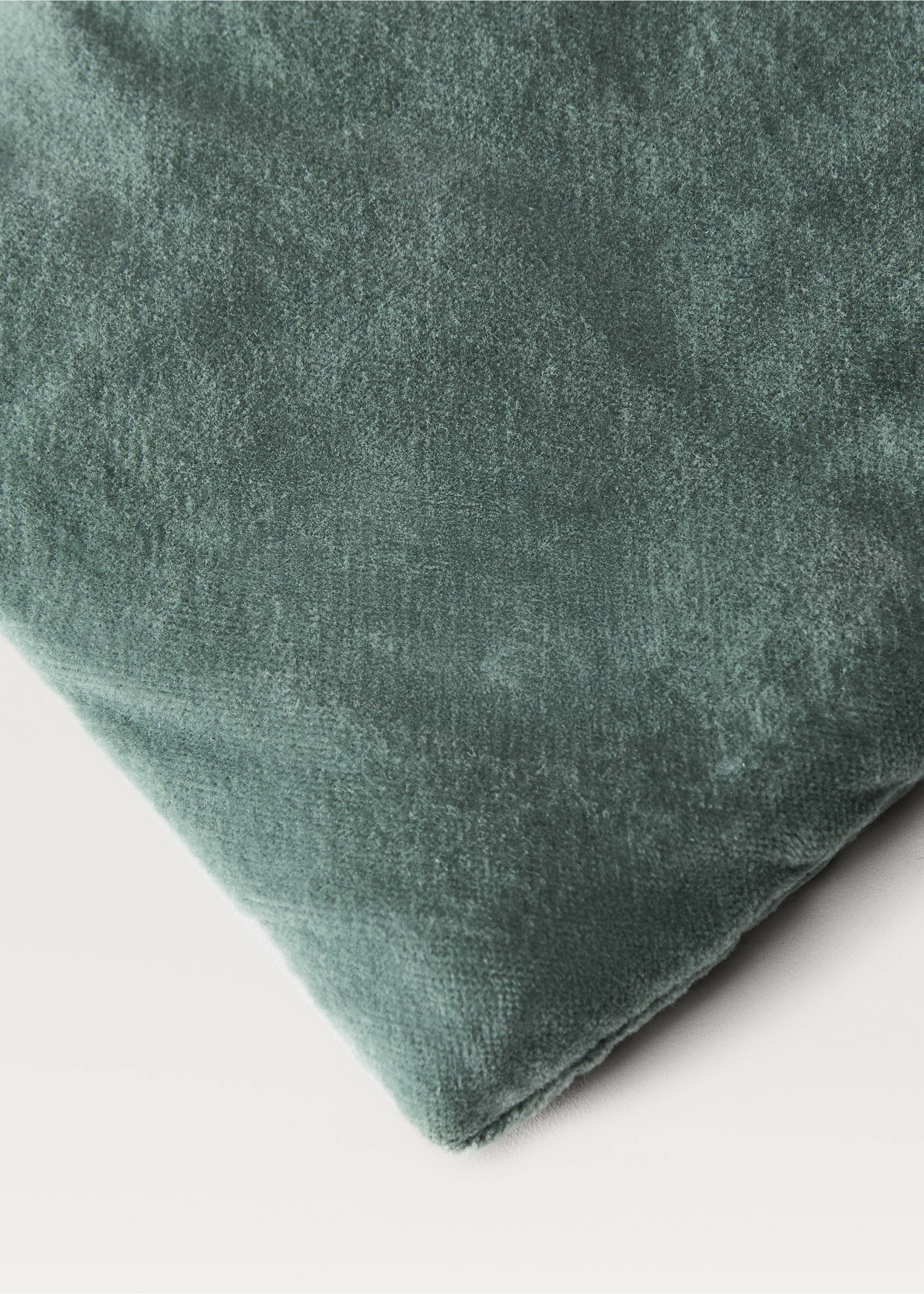 Cotton velvet bedspread for end of bed 85x200 cm - Details of the article 2, Green. Ref: 87042966-00.