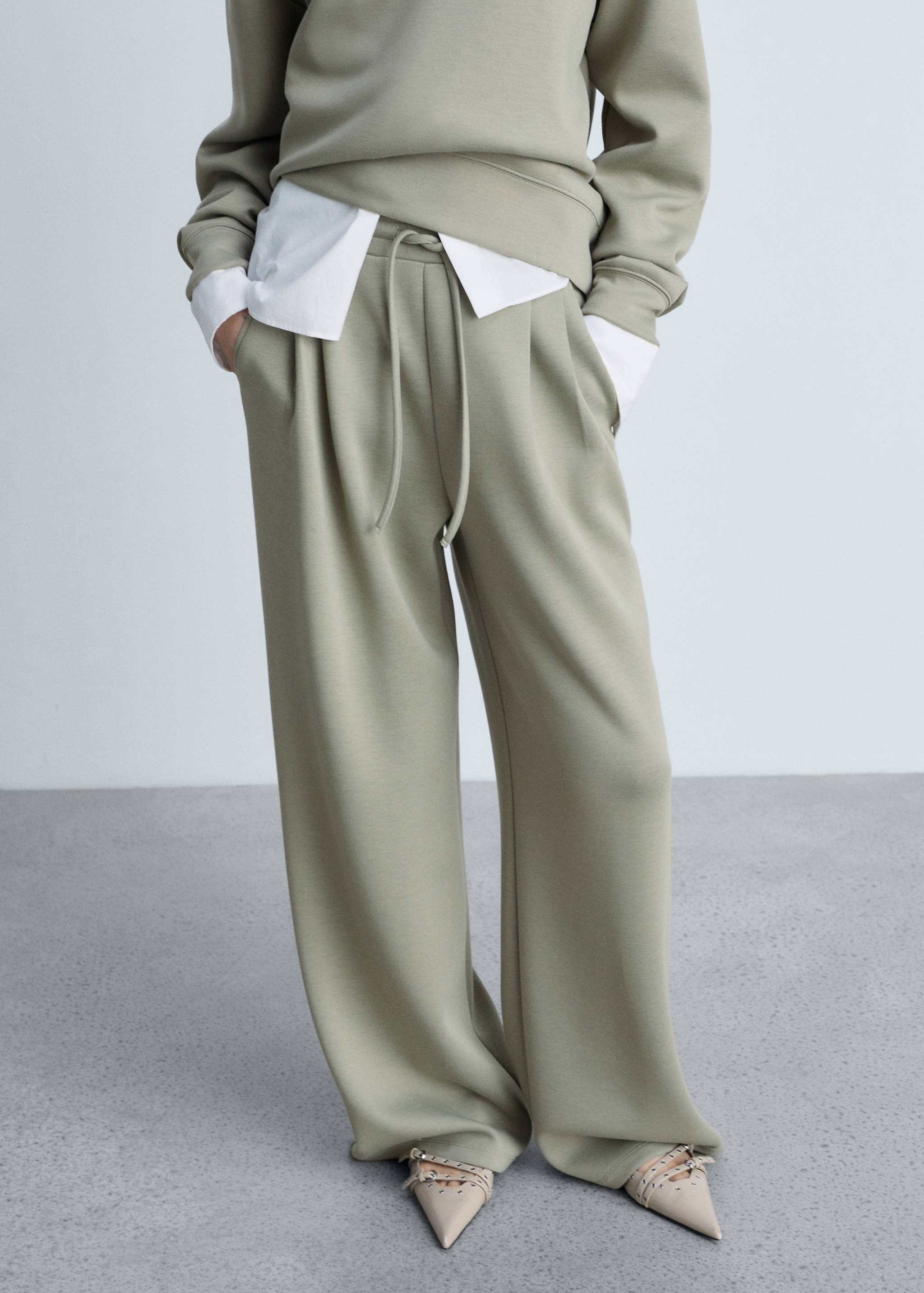 Wide leg pleated jogger pants - Medium plane