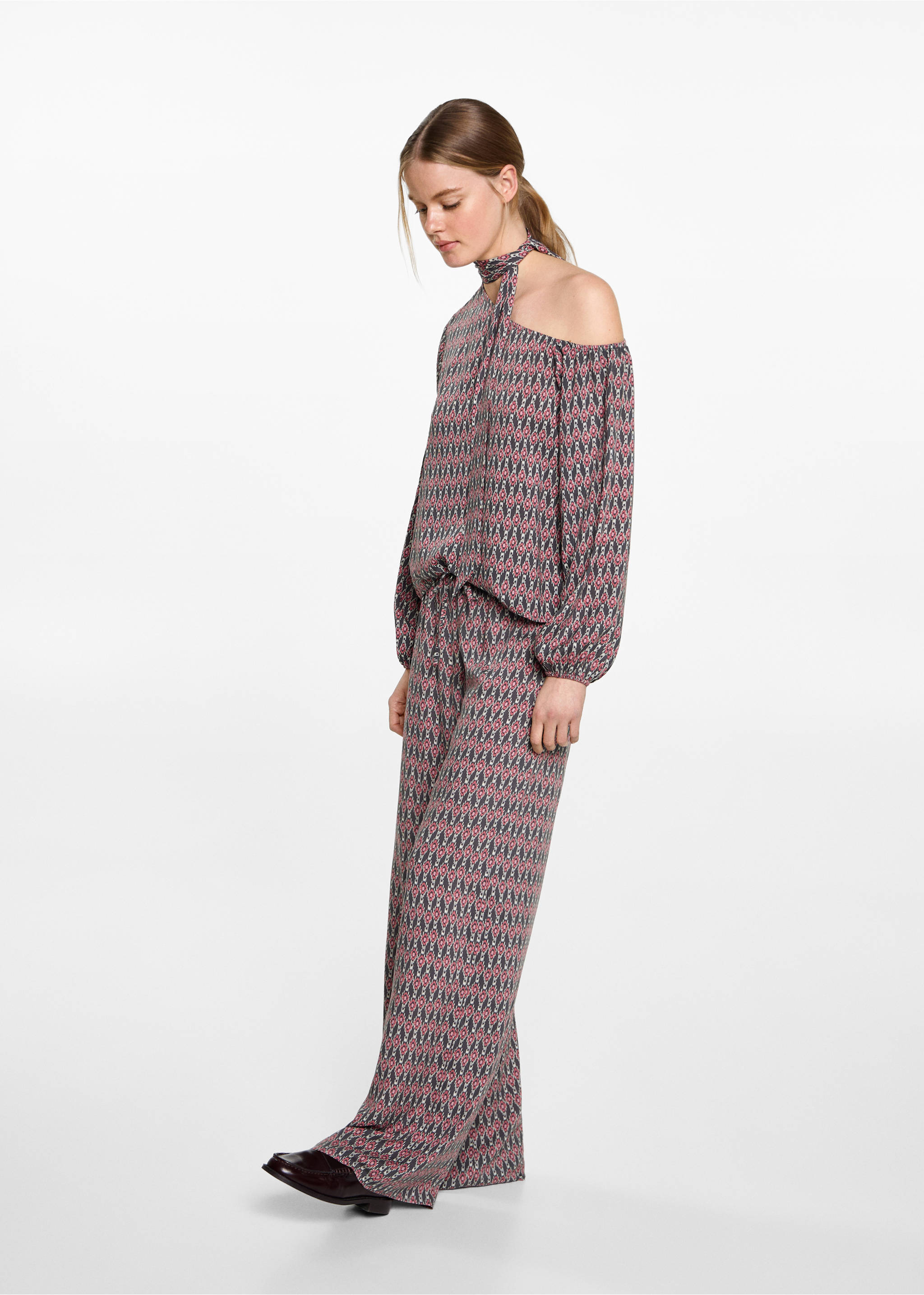 Blusa assimétrica - Plano geral, Grená. Ref: 87043280-00.