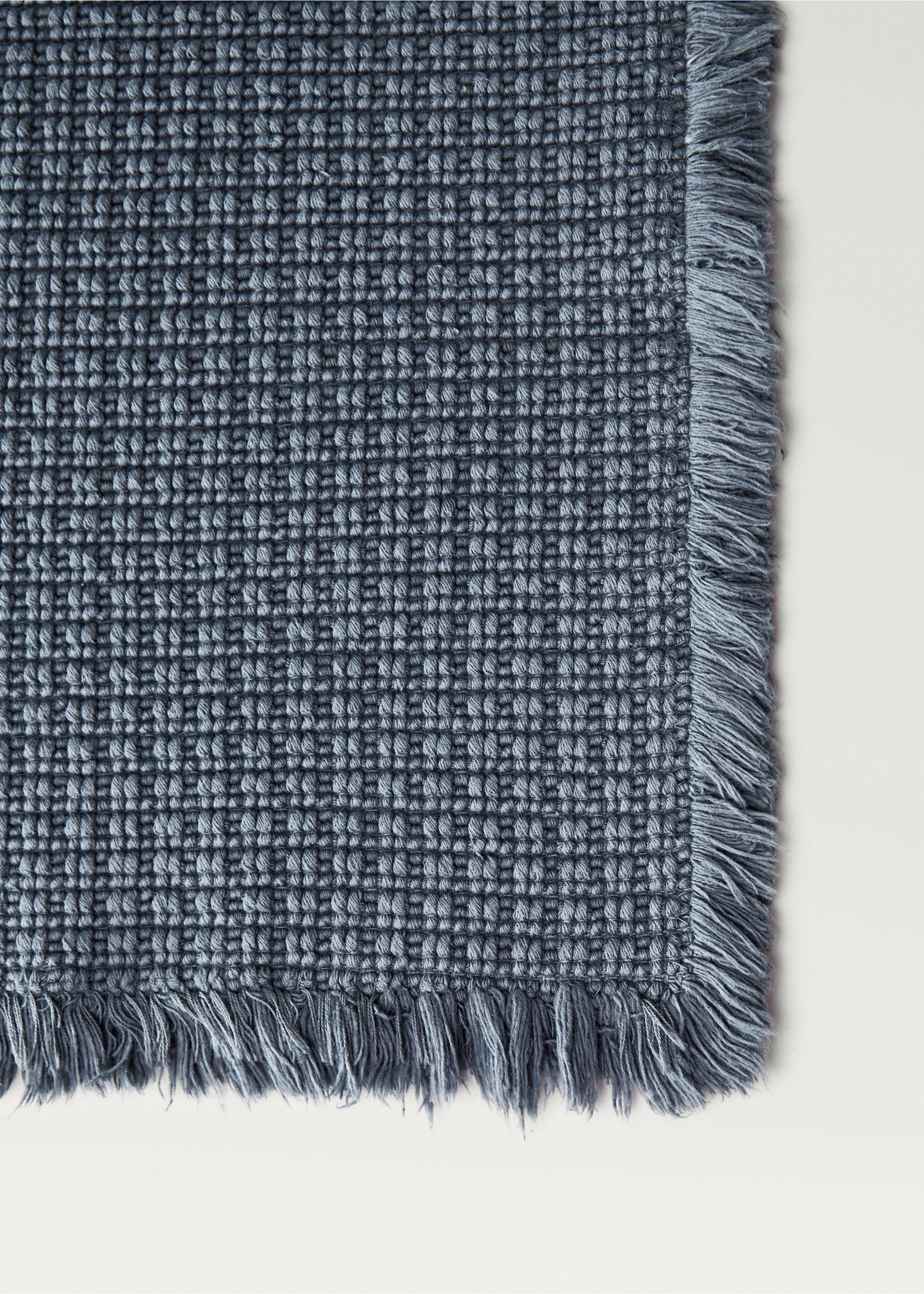 Geometric fringed bath rug - Details of the article 1, Blue. Ref: 87043299-00.