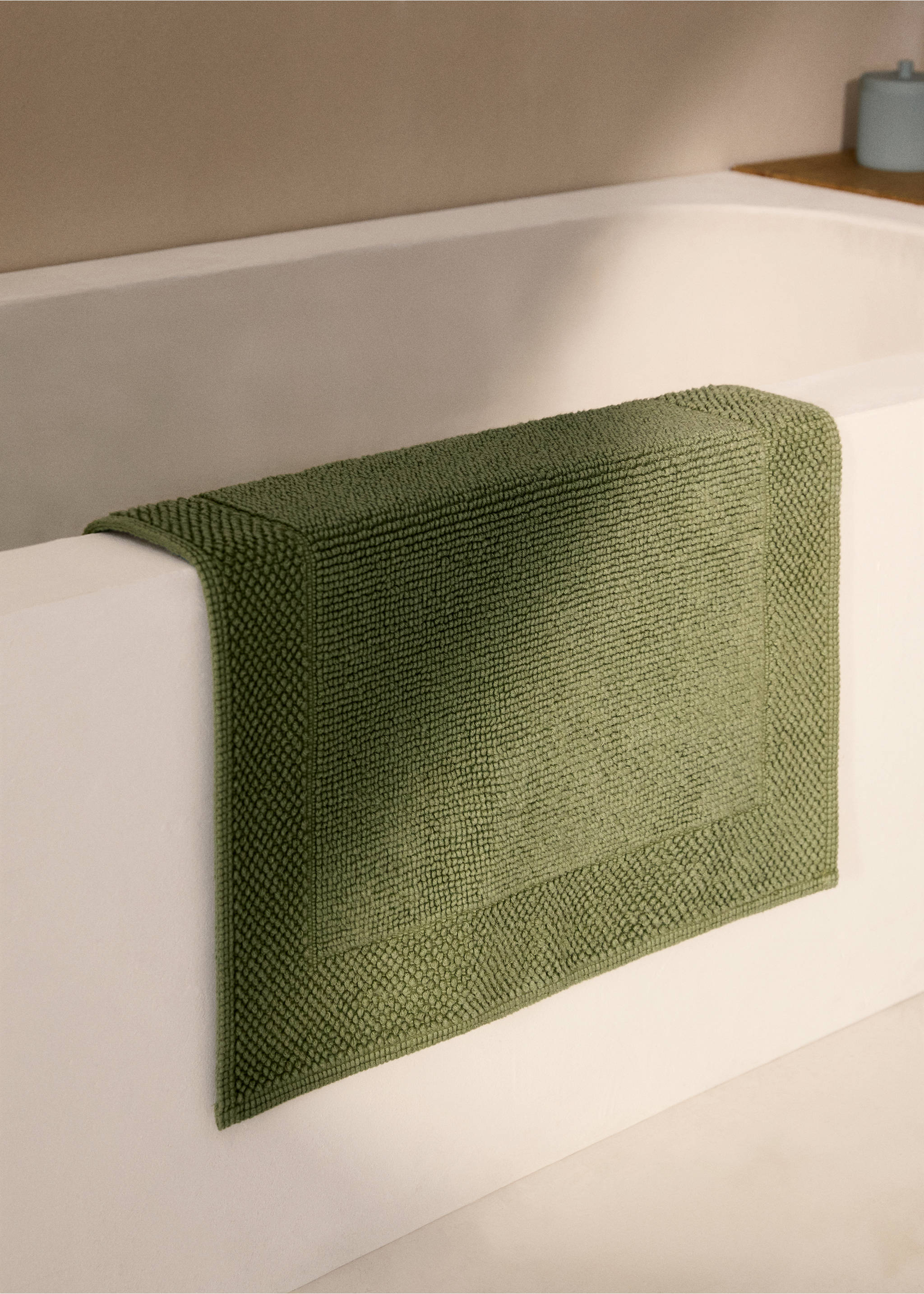 Bath mat with frame design - General plane, Green. Ref: 87043300-00.