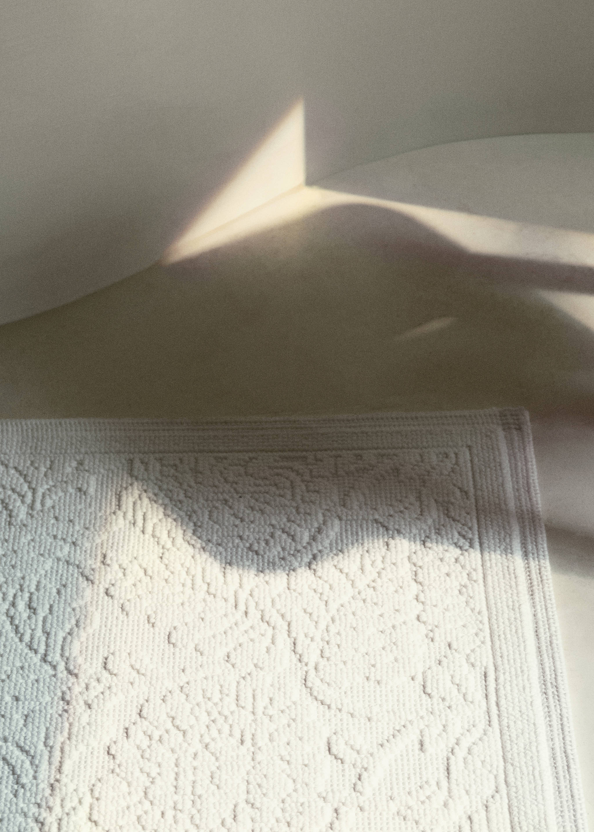 Floral jacquard bath mat - Details of the article 6