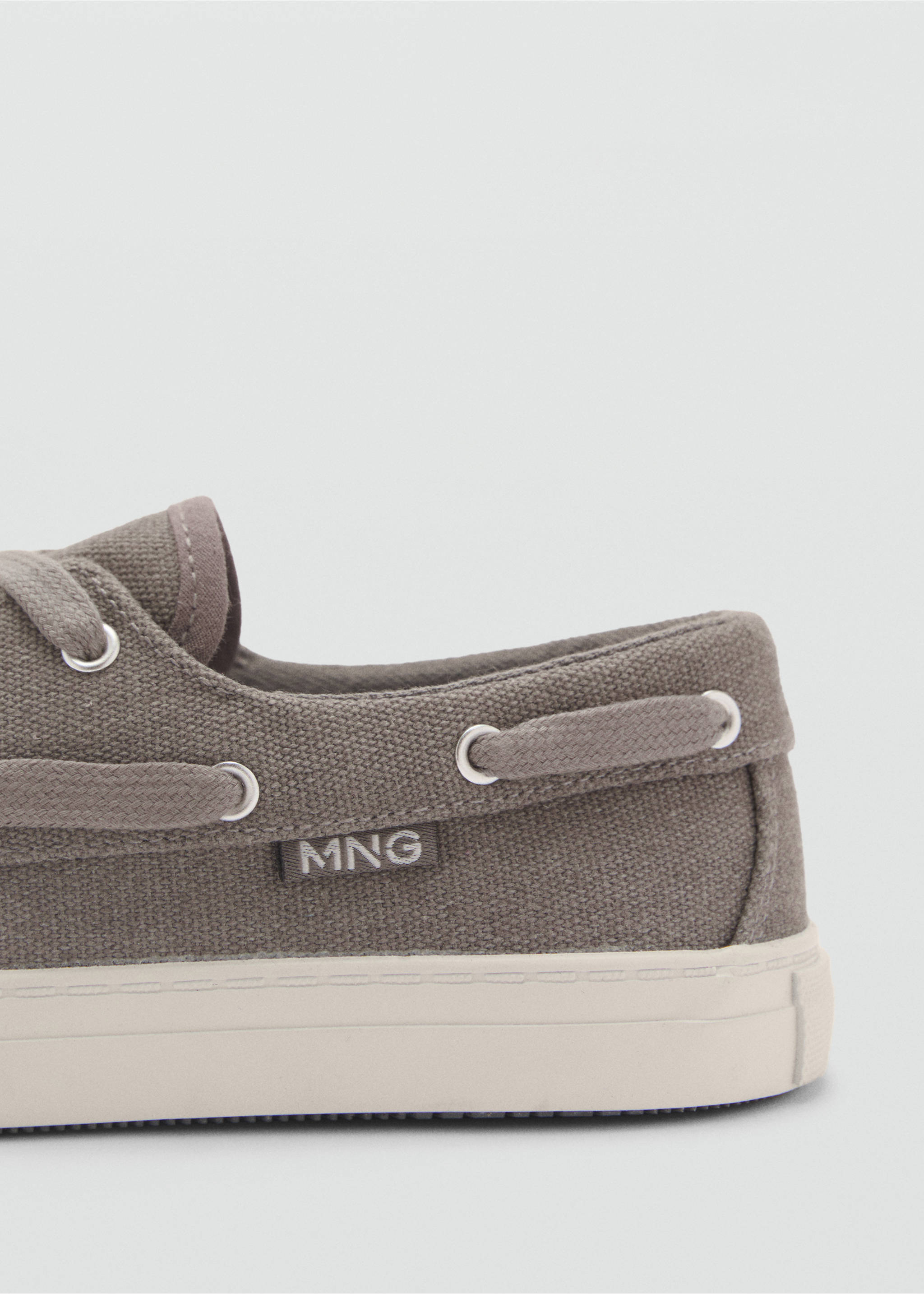 Geschnürte Bootsschuhe - Detail des Artikels 1, Grau. Ref: 87043639-00.