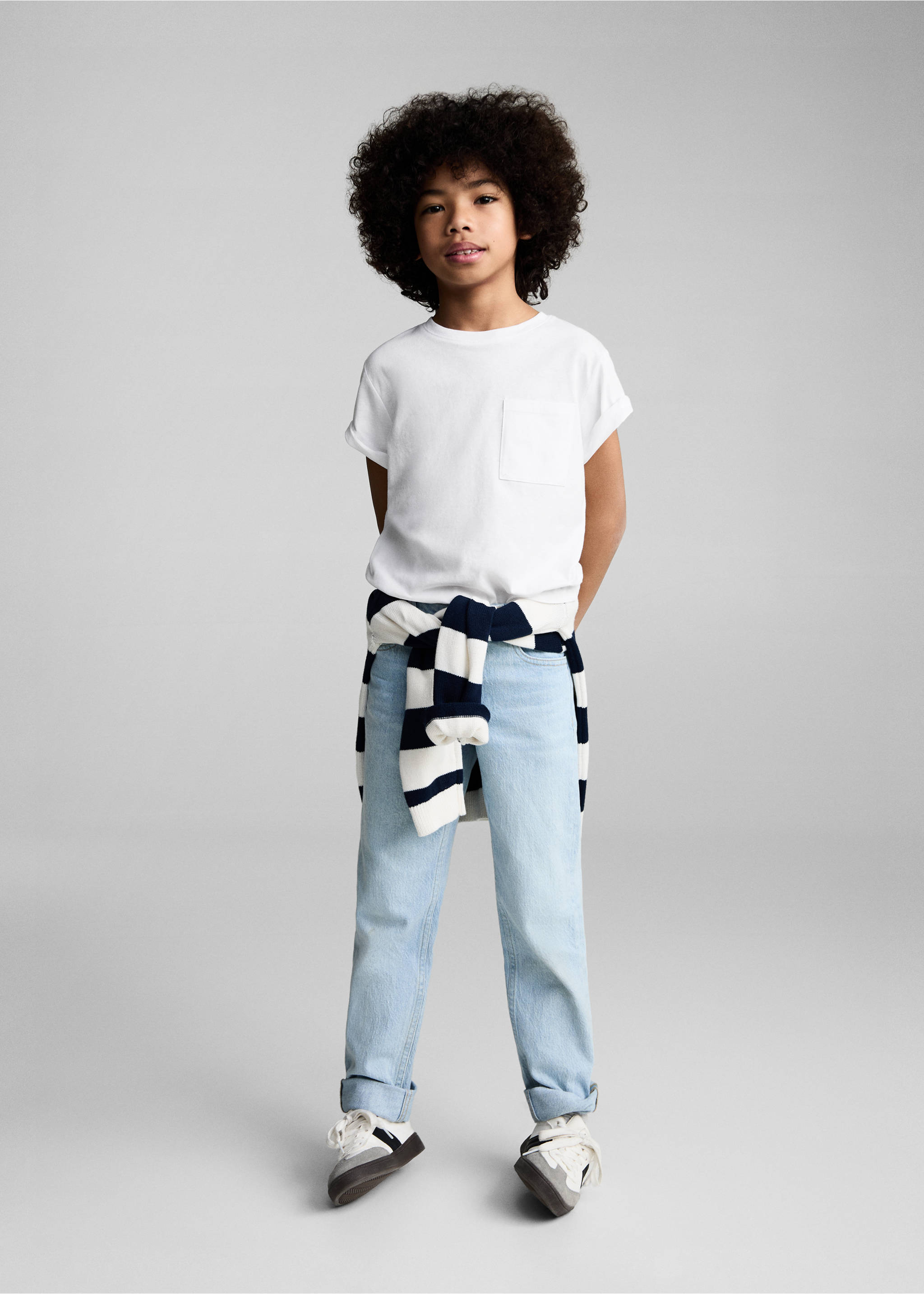 Majica sa zakrpom i džepom - Opći prikaz, Bijela. Ref: 87043651-00.