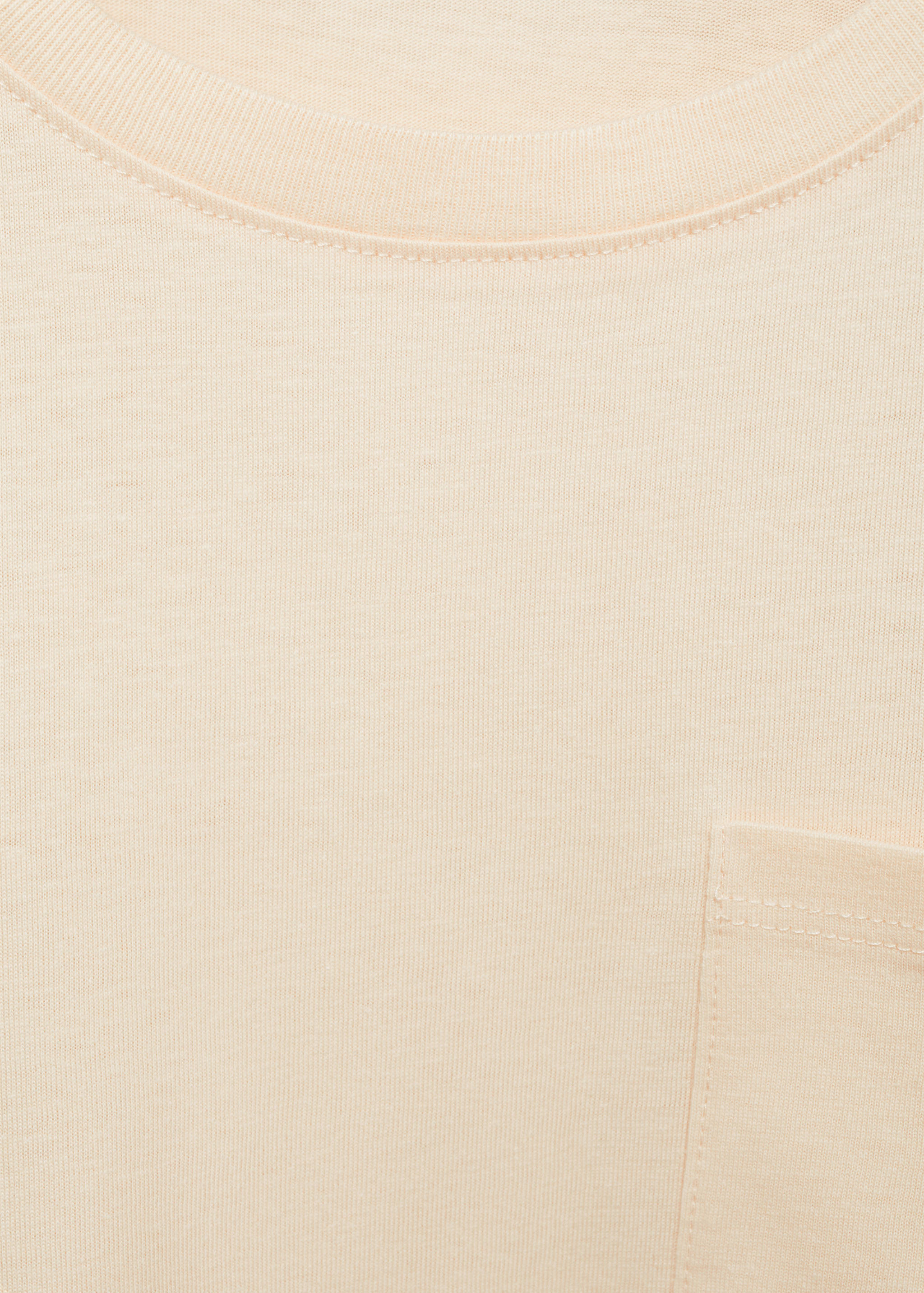 T-Shirt mit aufgesetzter Tasche - Detail des Artikels 8