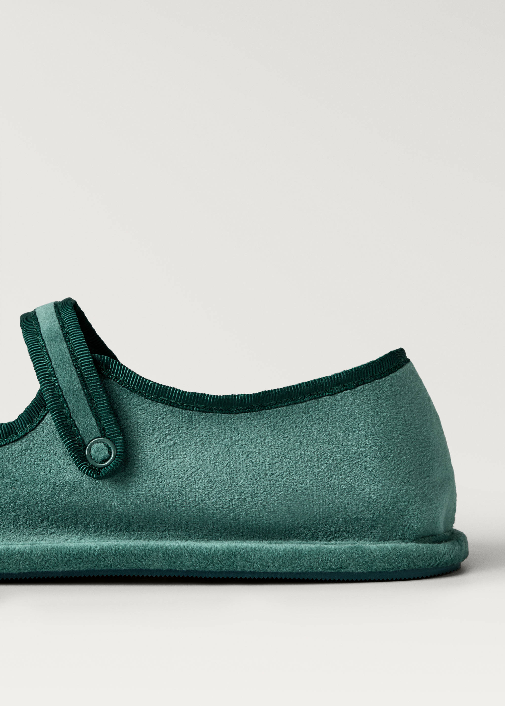 Velour ballet flats with buckle detail - Details of the article 1