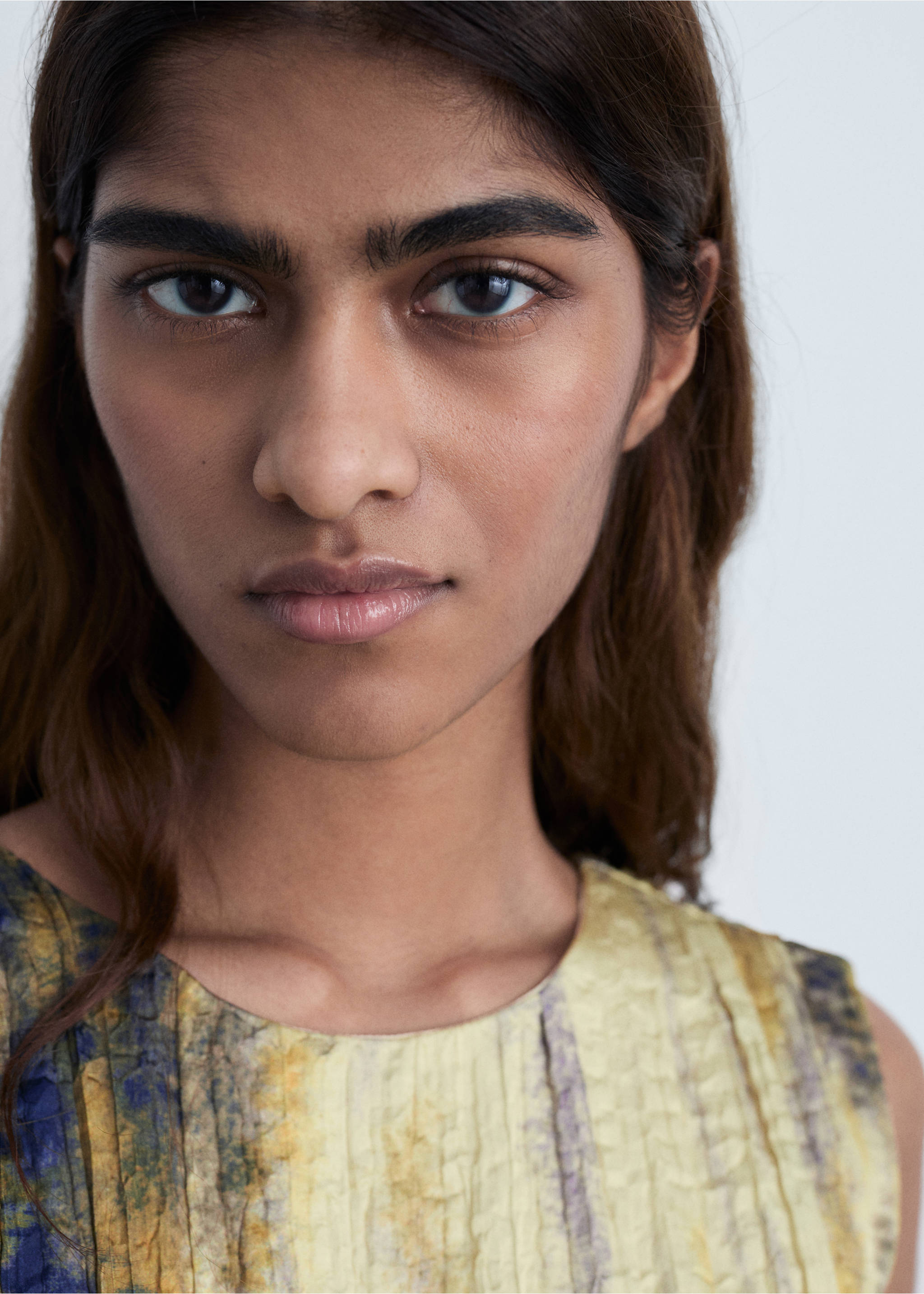 Mono largo satinado textura - Detalle del artículo 1, Amarillo pastel. Ref: 87044063-00.