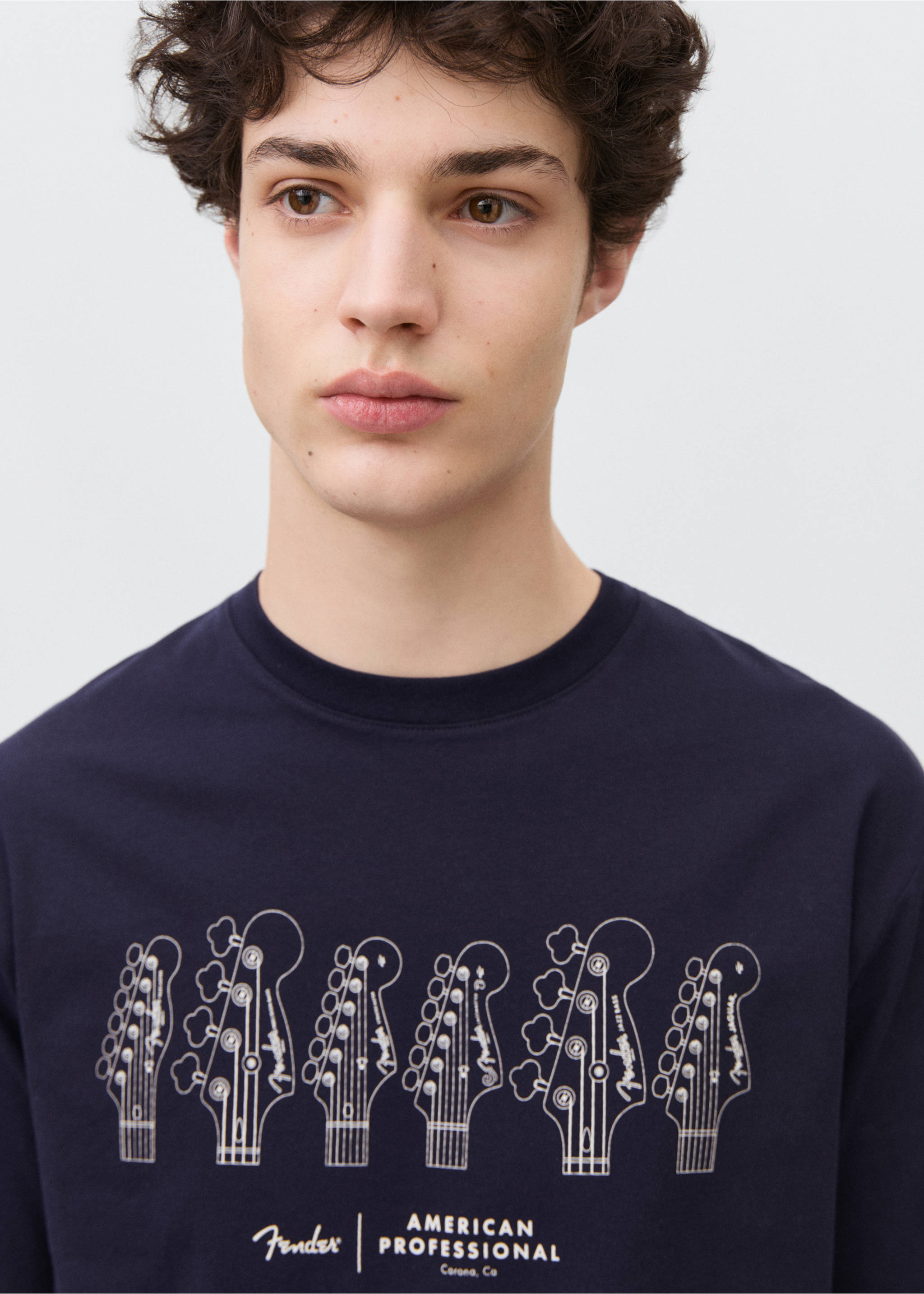 Kurzärmliges Print-T-Shirt - Detail des Artikels 1, Dunkles Marineblau. Ref: 87044077-00.