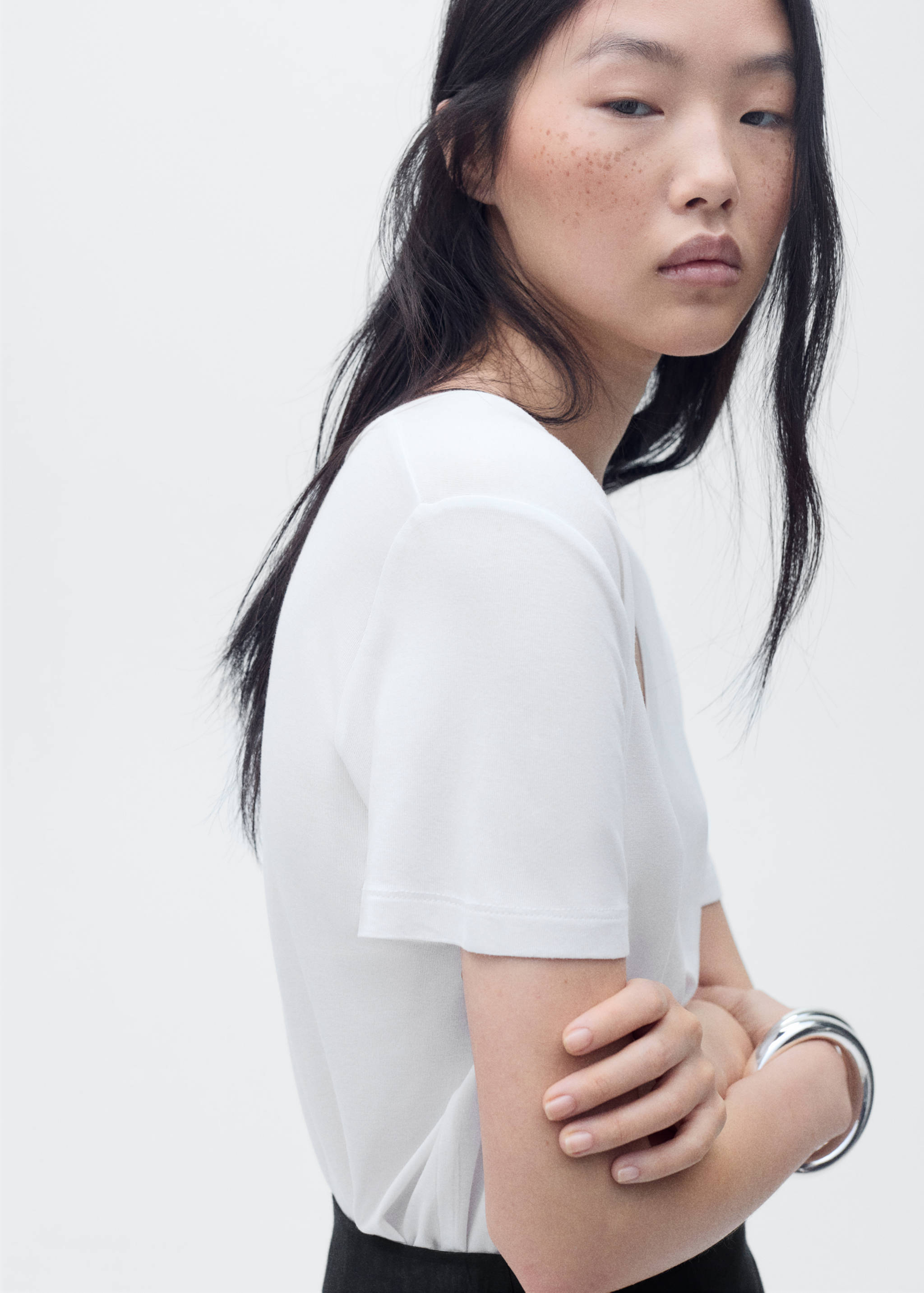 V-neck T-shirt - Details of the article 1