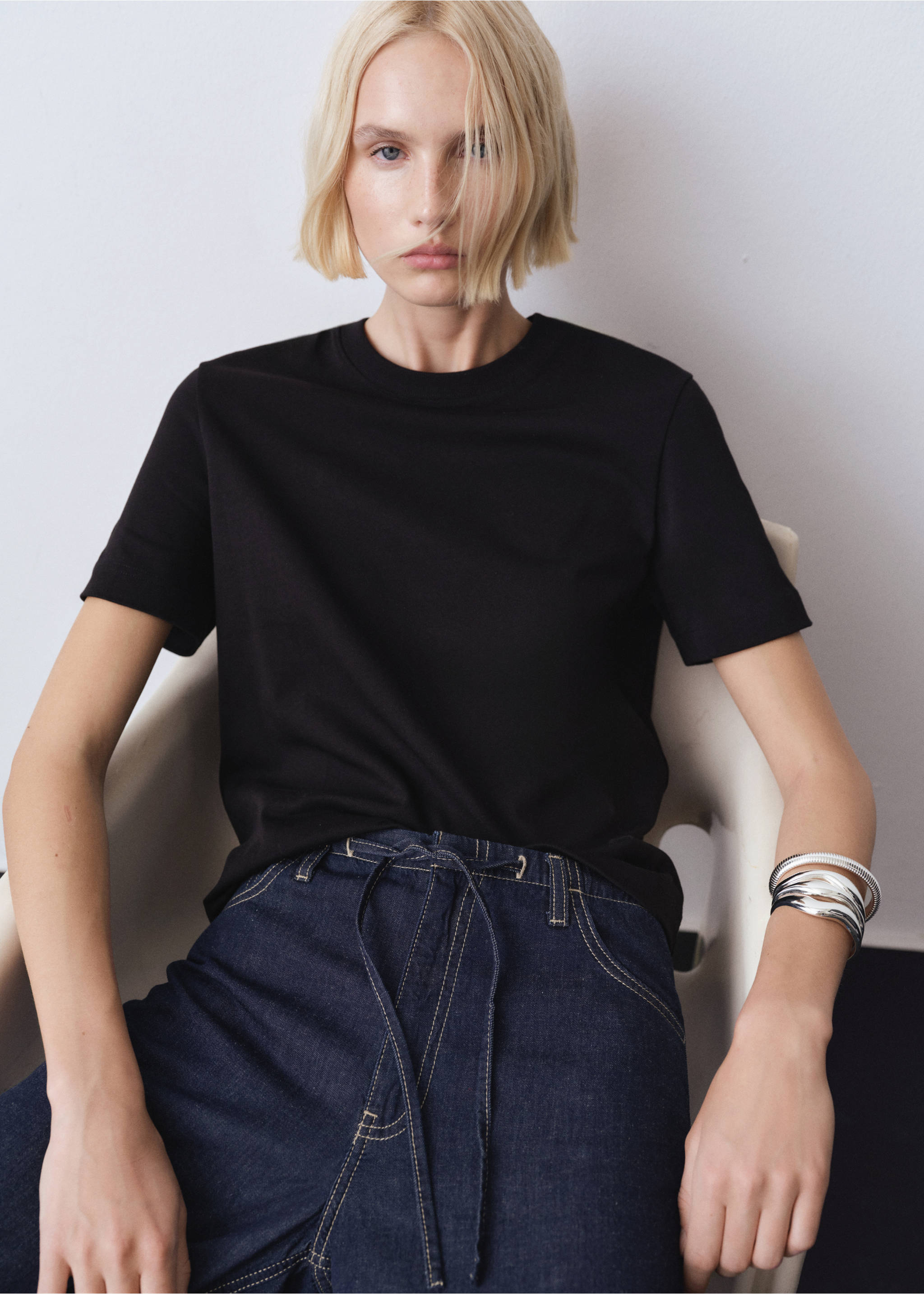 Short-sleeved cotton t-shirt - Details of the article 1, Black. Ref: 87044082-00.