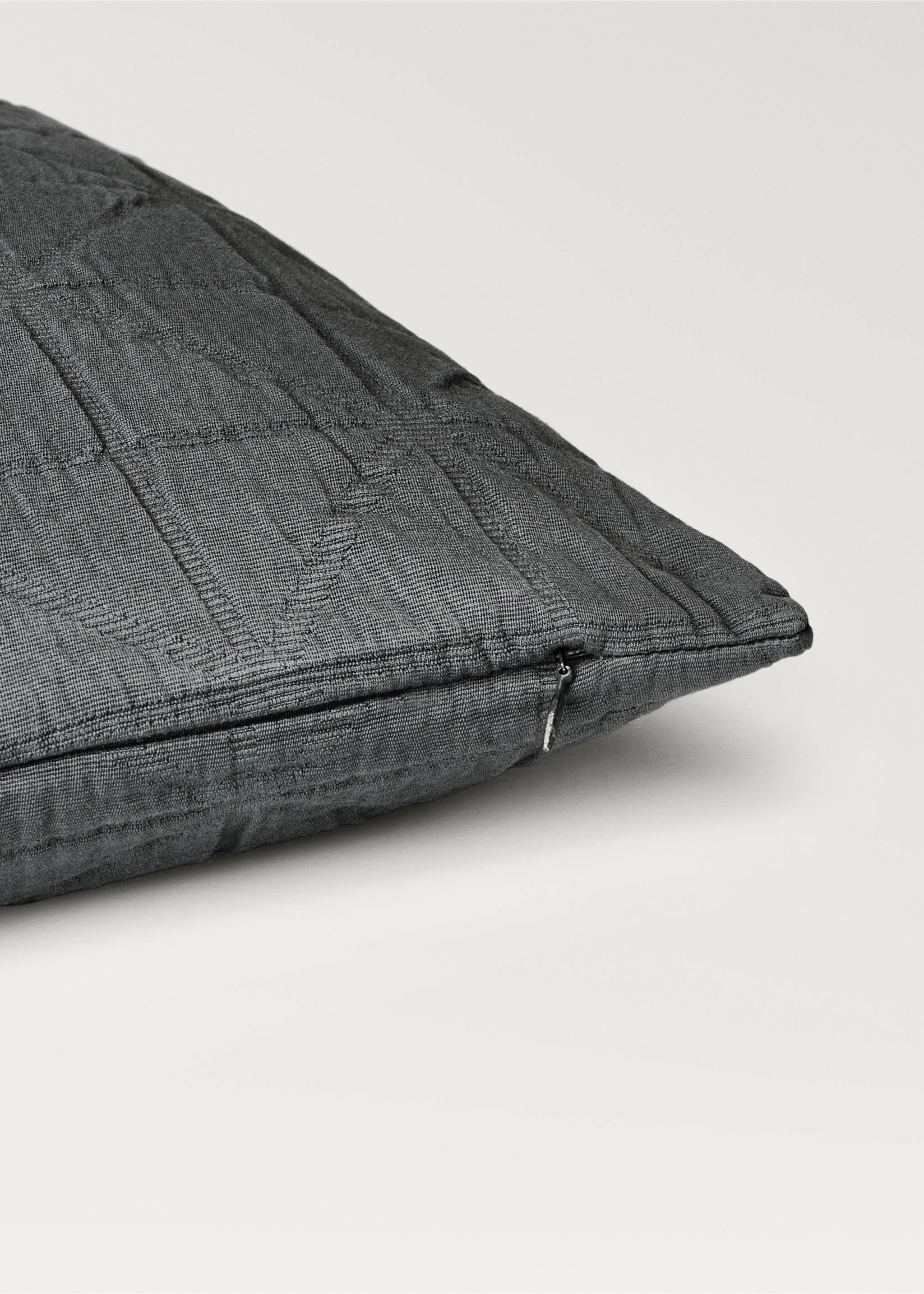 Funda cojín cama infantil algodón garment-dyed jacquard rombos 40x40 cm - Detalle del artículo 3, Gris. Ref: 87044083-00.