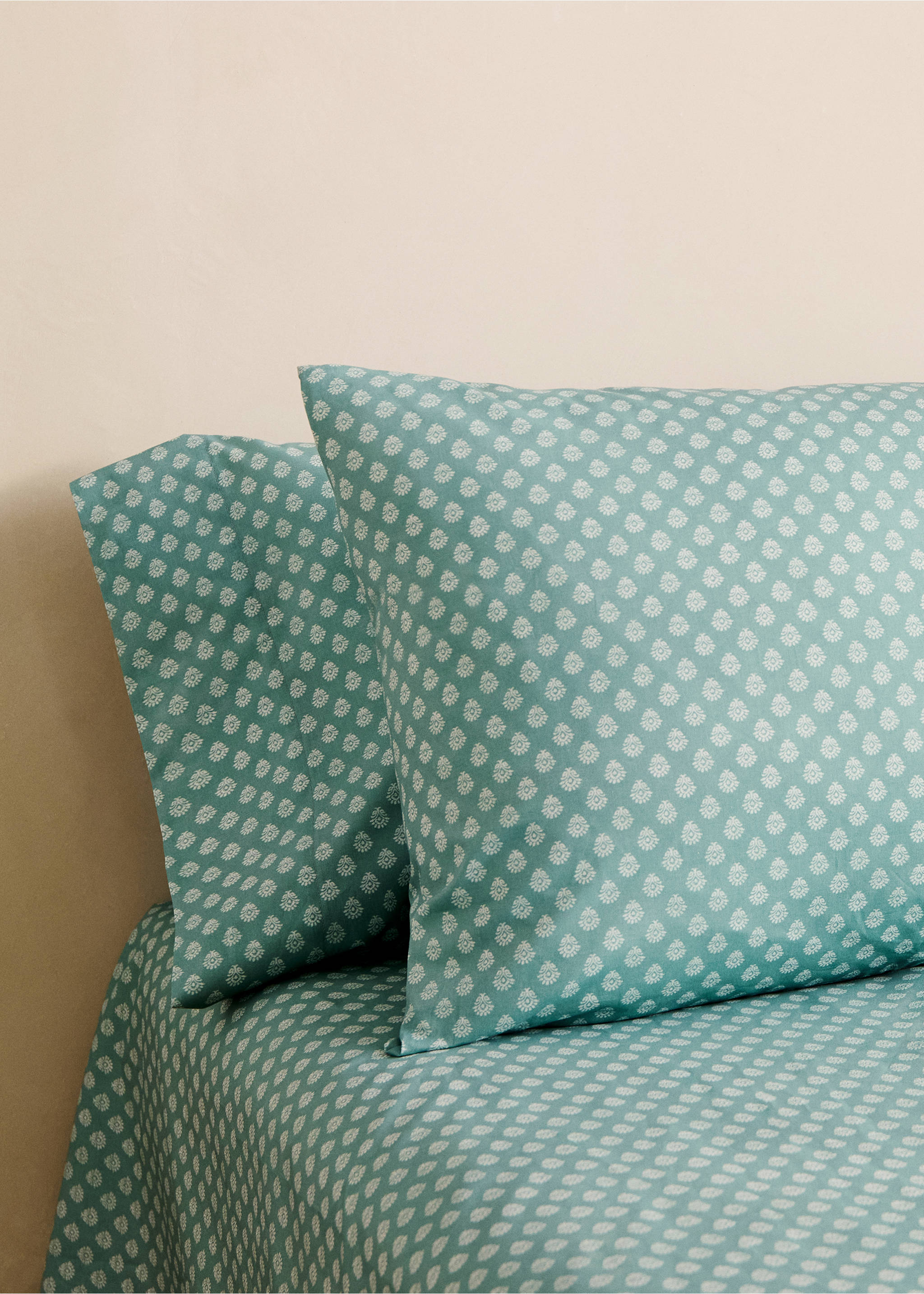 Taie d'oreiller enfant percale de coton fleur petite 50x75 cm - Plan général, Vert forêt. Ref: 87044086-00.