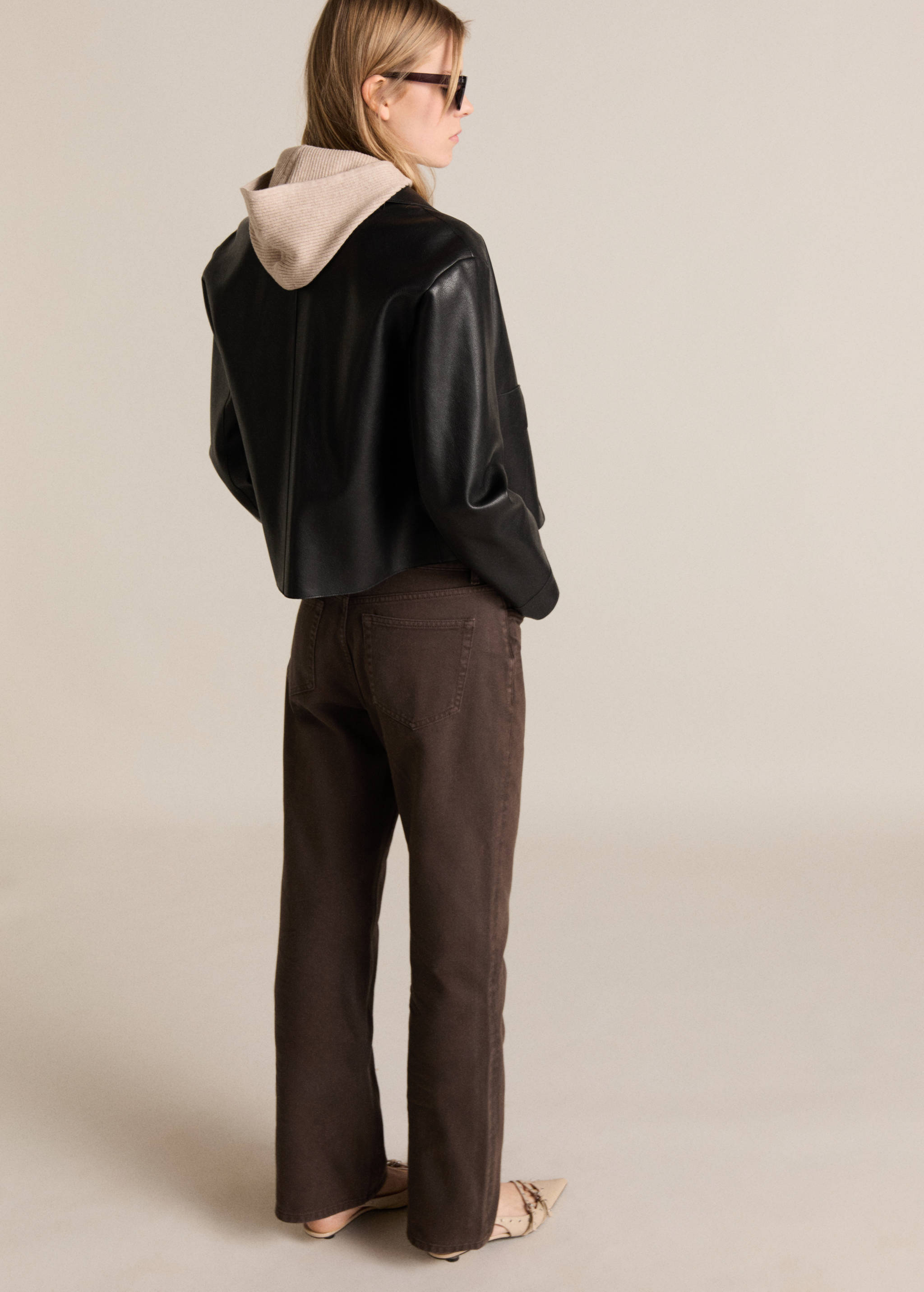 High waist straight jeans - Reverse of the article