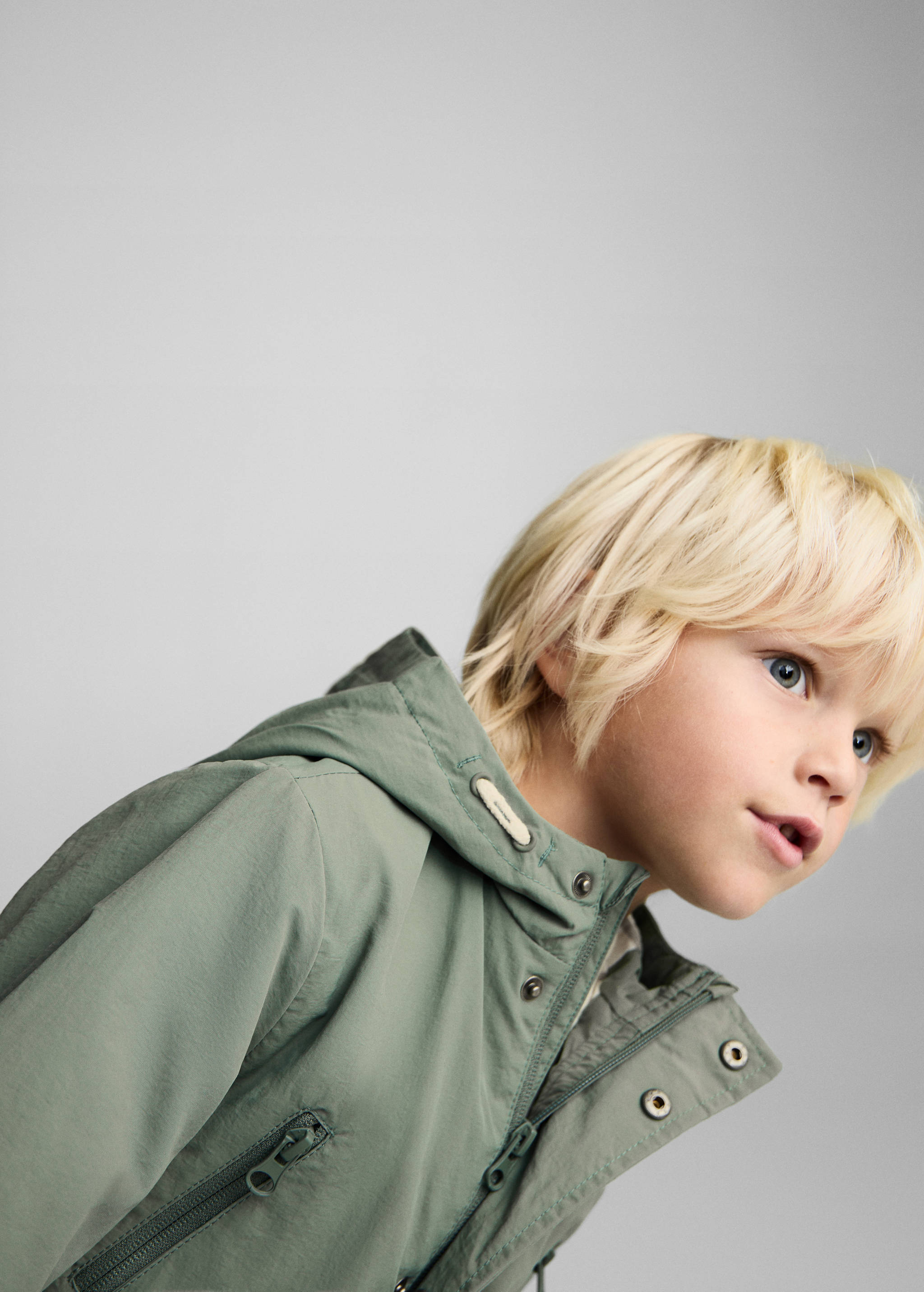 Quilted hooded barn jacket - Details of the article 2