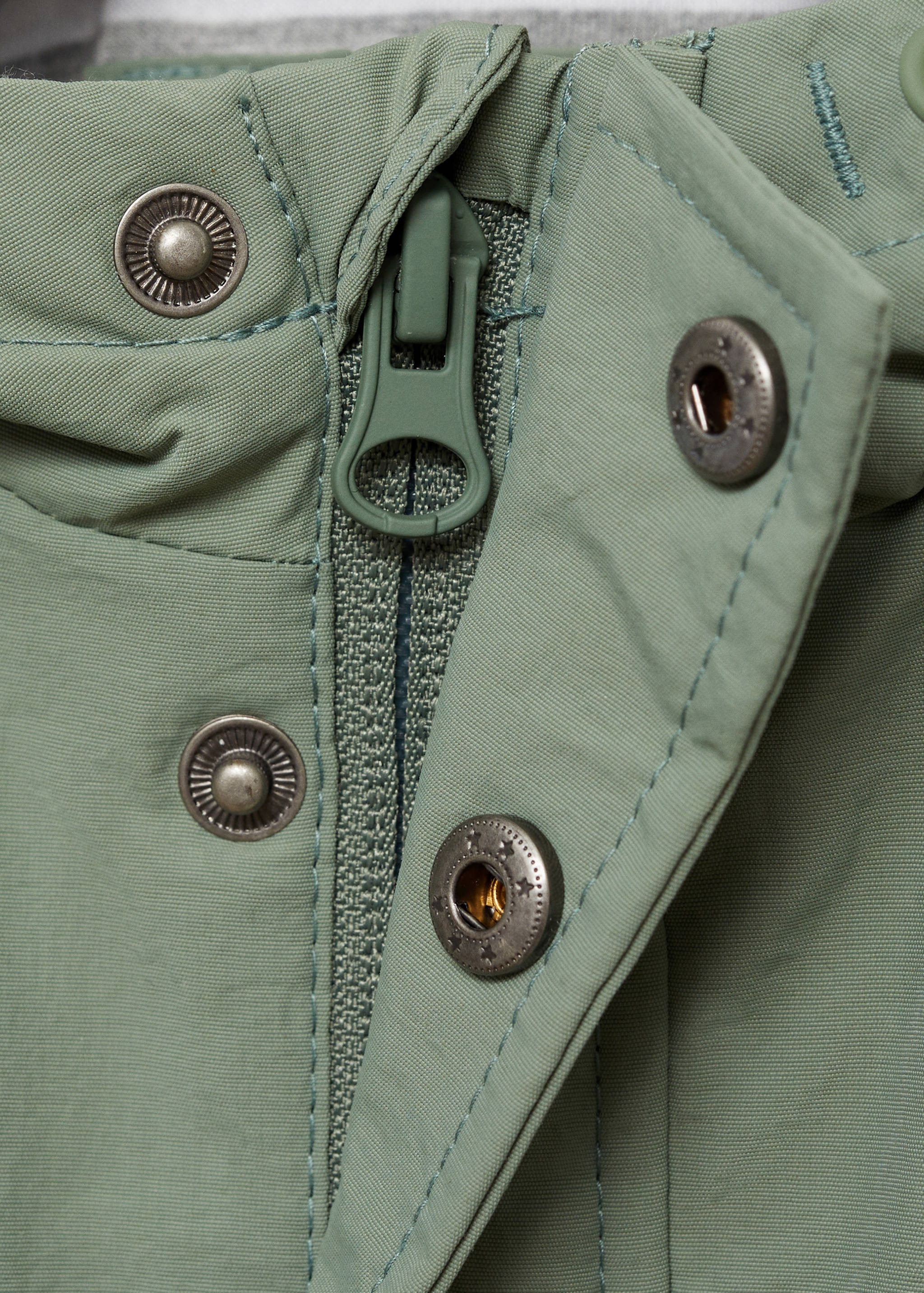 Quilted hooded barn jacket - Details of the article 8