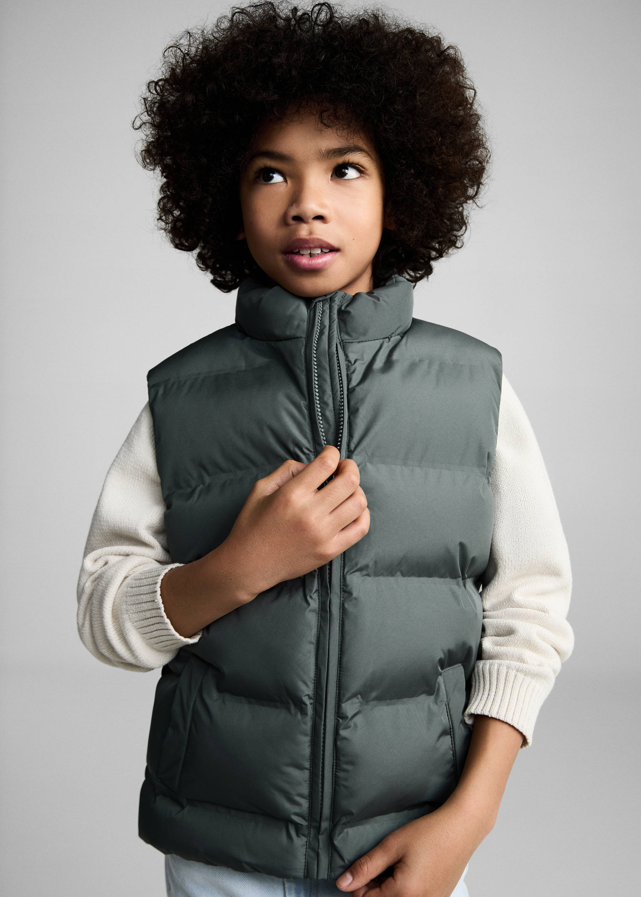 Quilted vest with pockets - Medium plane