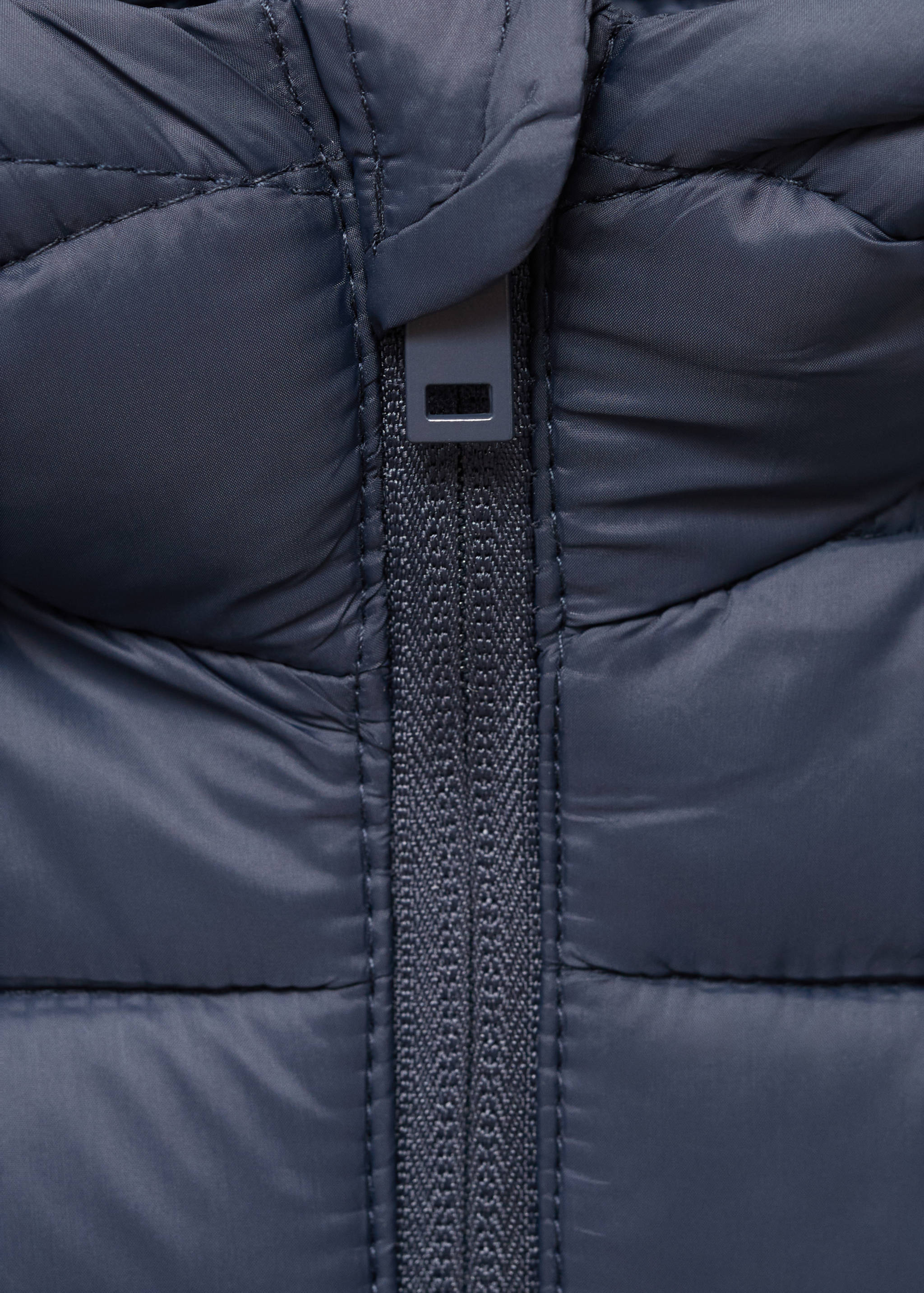 Quilted gilet with hood - Details of the article 8