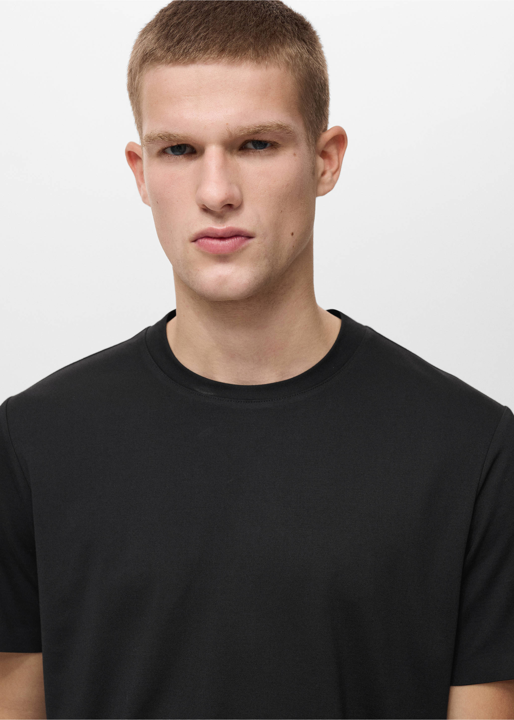 COOLMAX® slim fit T-shirt - Details of the article 1, Black. Ref: 87044406-00.