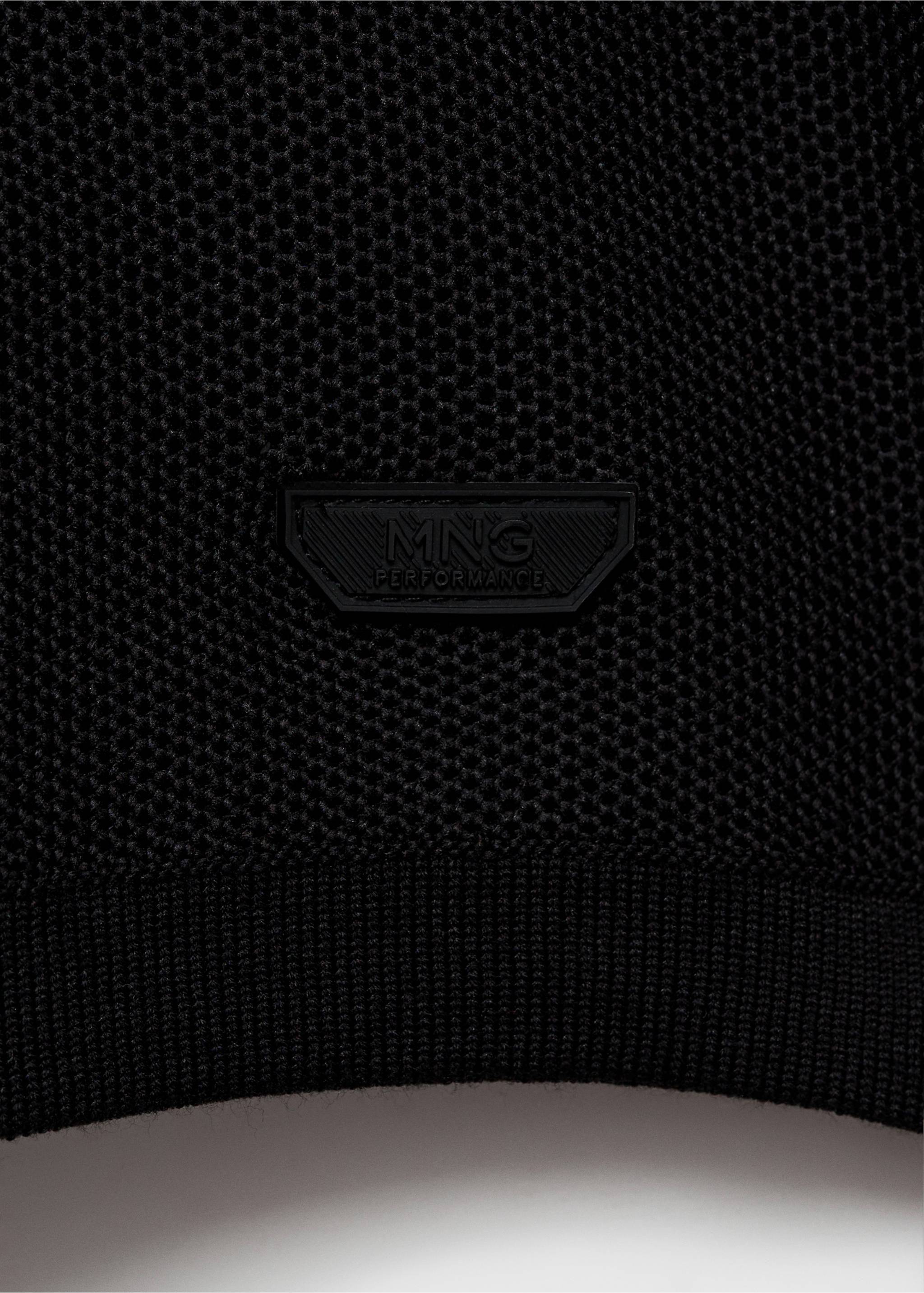 Breathable sweater with COOLMAX® technology - Details of the article 8, Black. Ref: 87044412-00.
