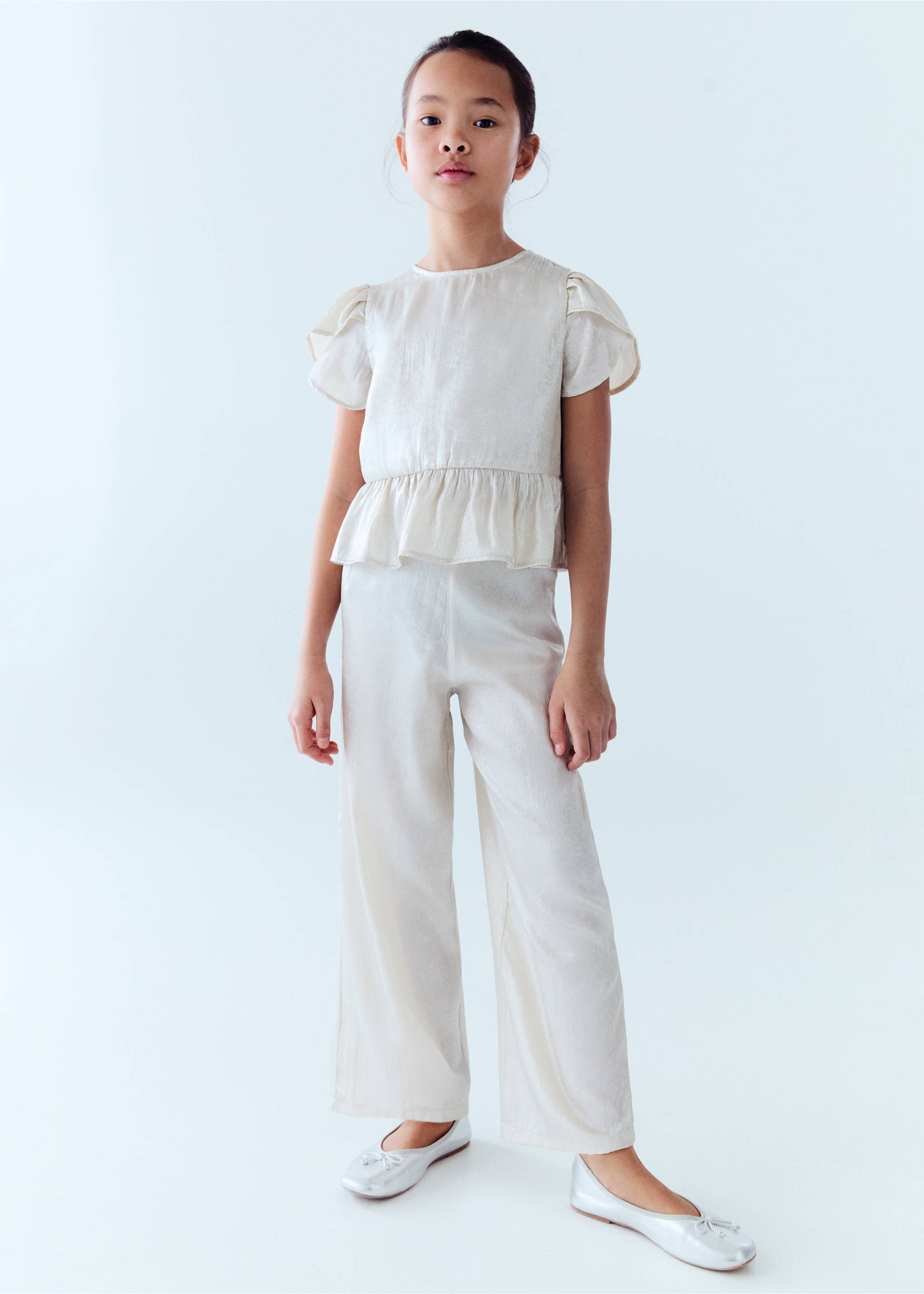 Short-sleeved satin blouse - Details of the article 6, Beige. Ref: 87044417-00.