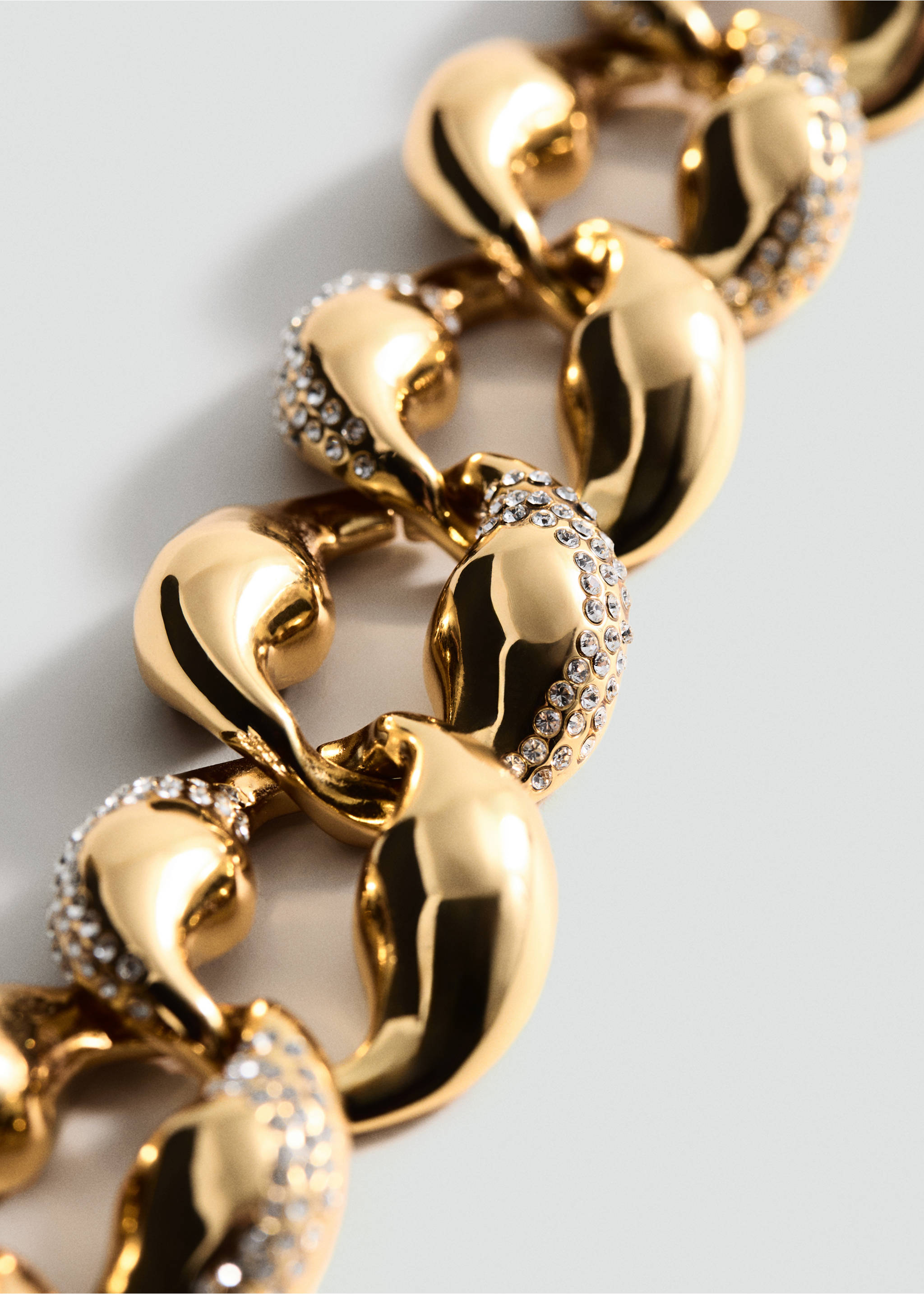 Colgante eslabones strass - Plano medio, Oro. Ref: 87044427-00.