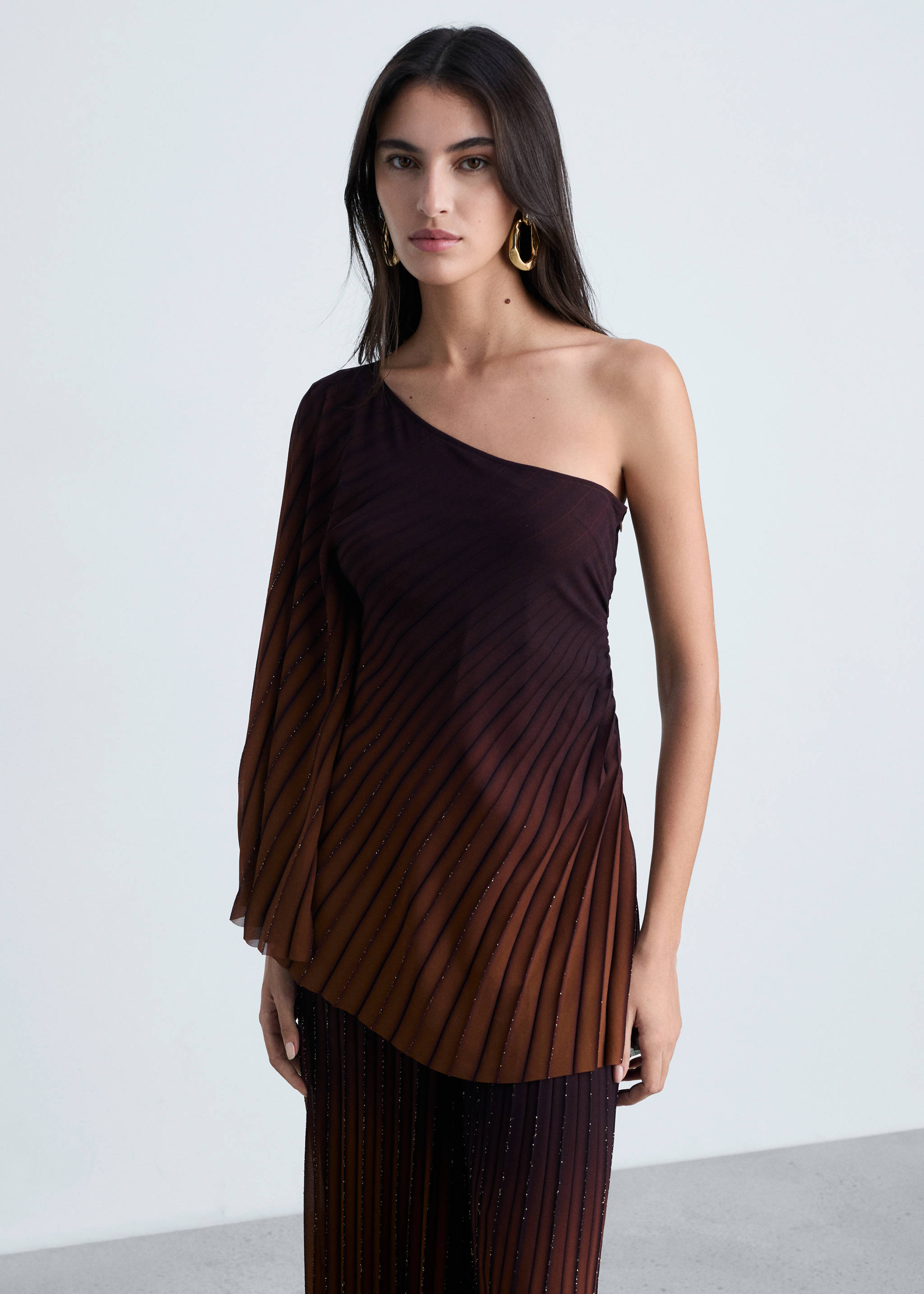 Asymmetrical pleated blouse - Medium plane