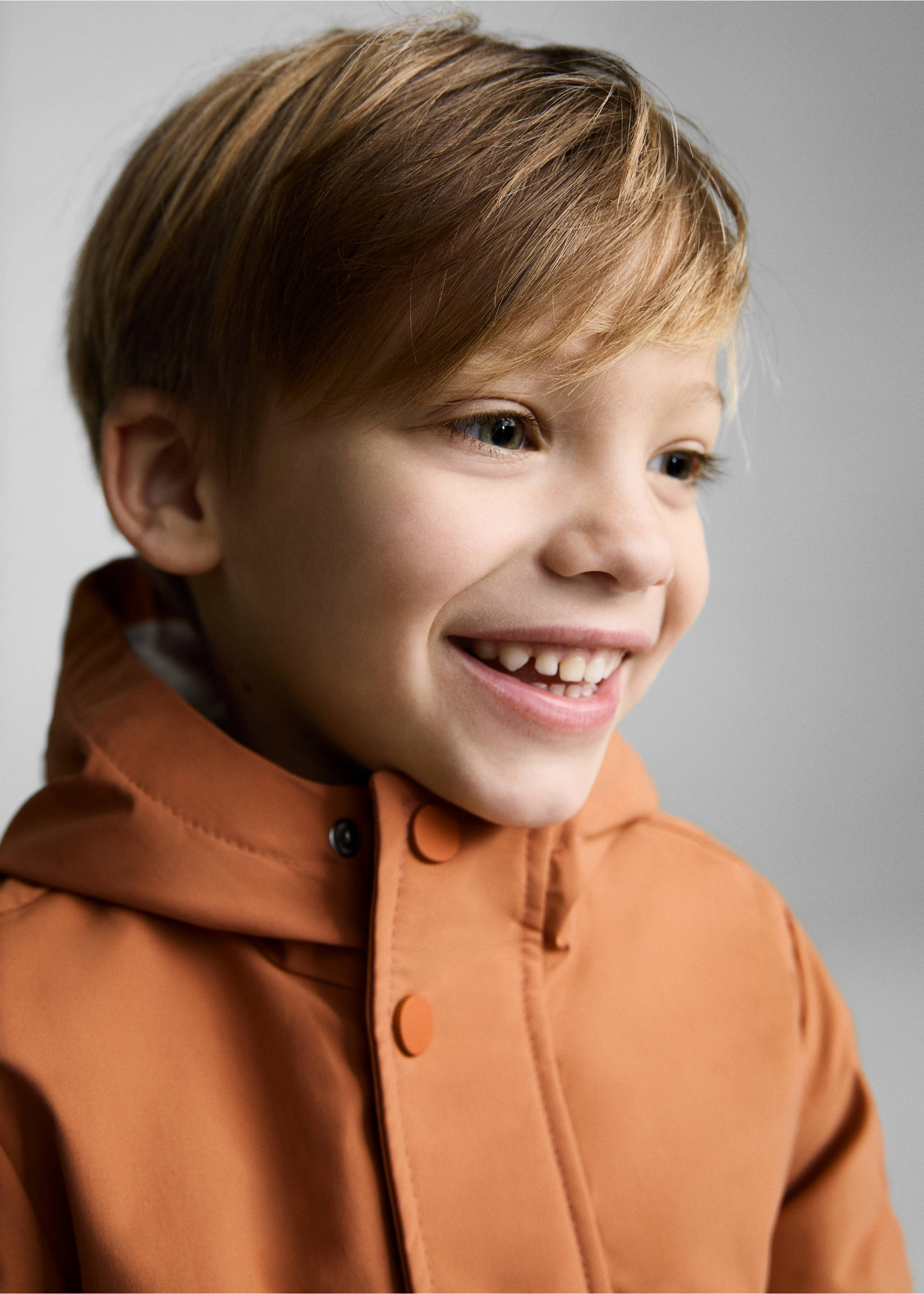 Parka imperméable capuche - Détail de l'article 1, Rouge-orangé. Ref: 87044791-00.