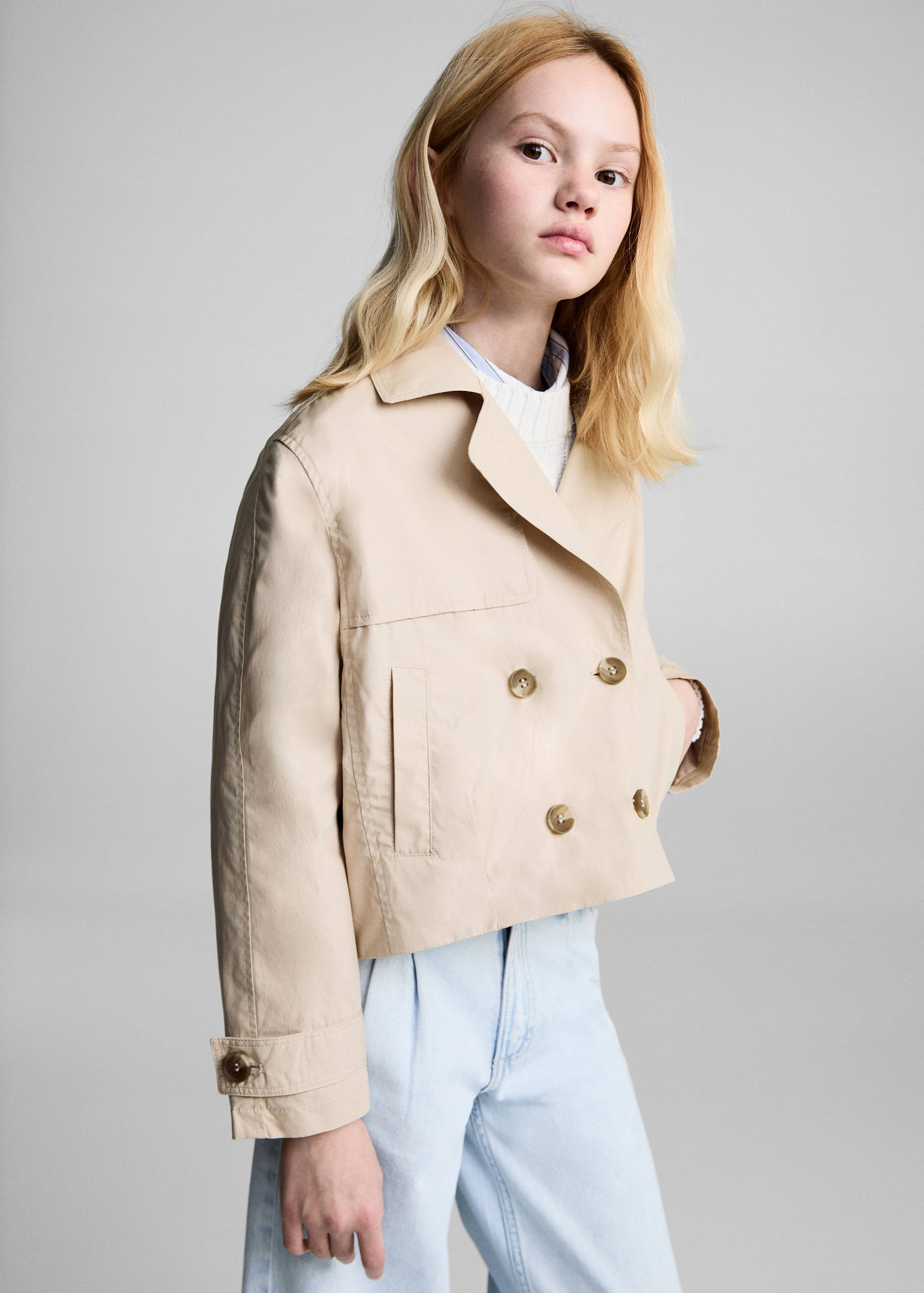 Doppelreihige Jacke in Cropped-Länge - Mittlere Ansicht