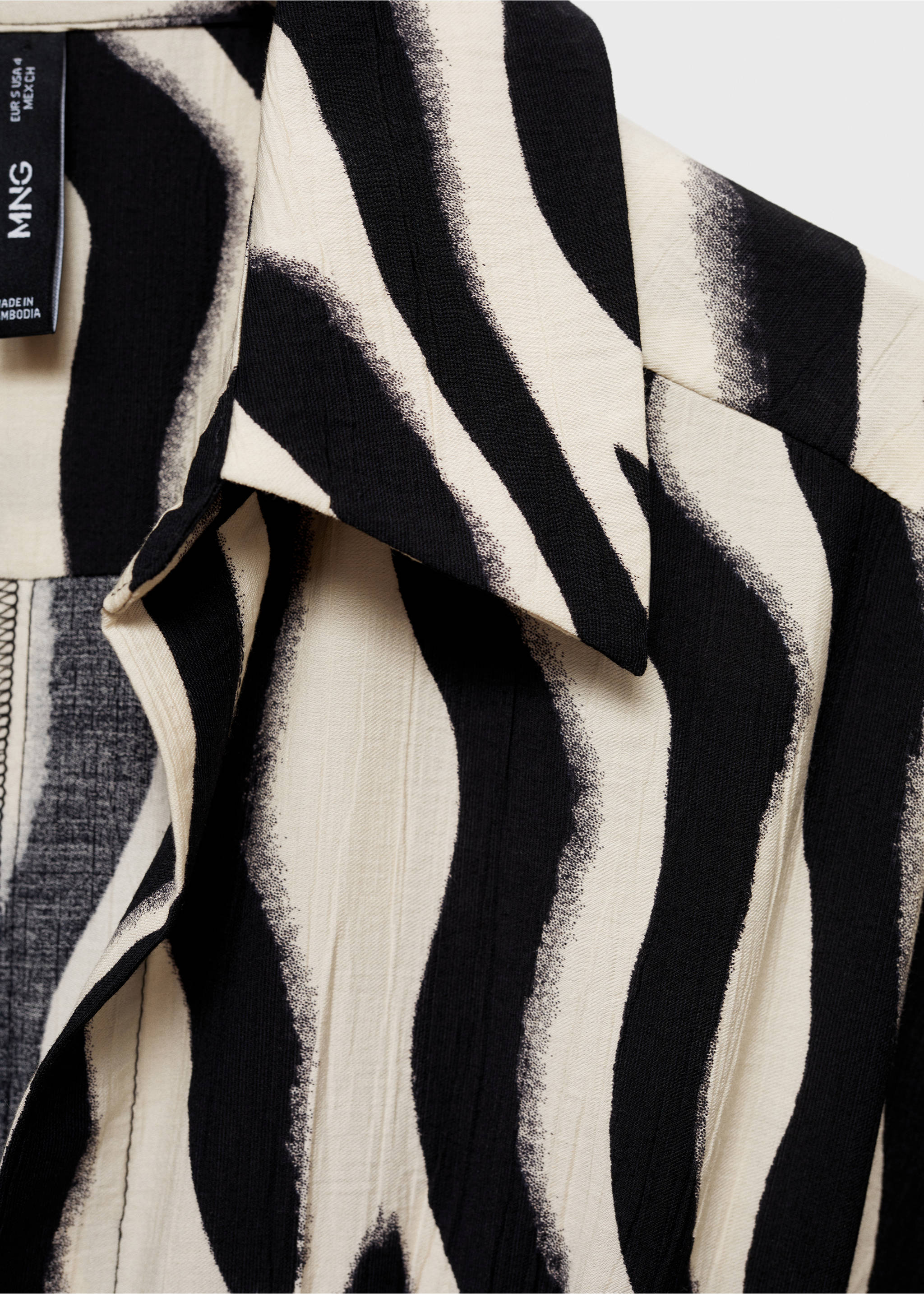 Robe chemise zèbre - Détail de l'article 8, Noir. Ref: 87045748-00.