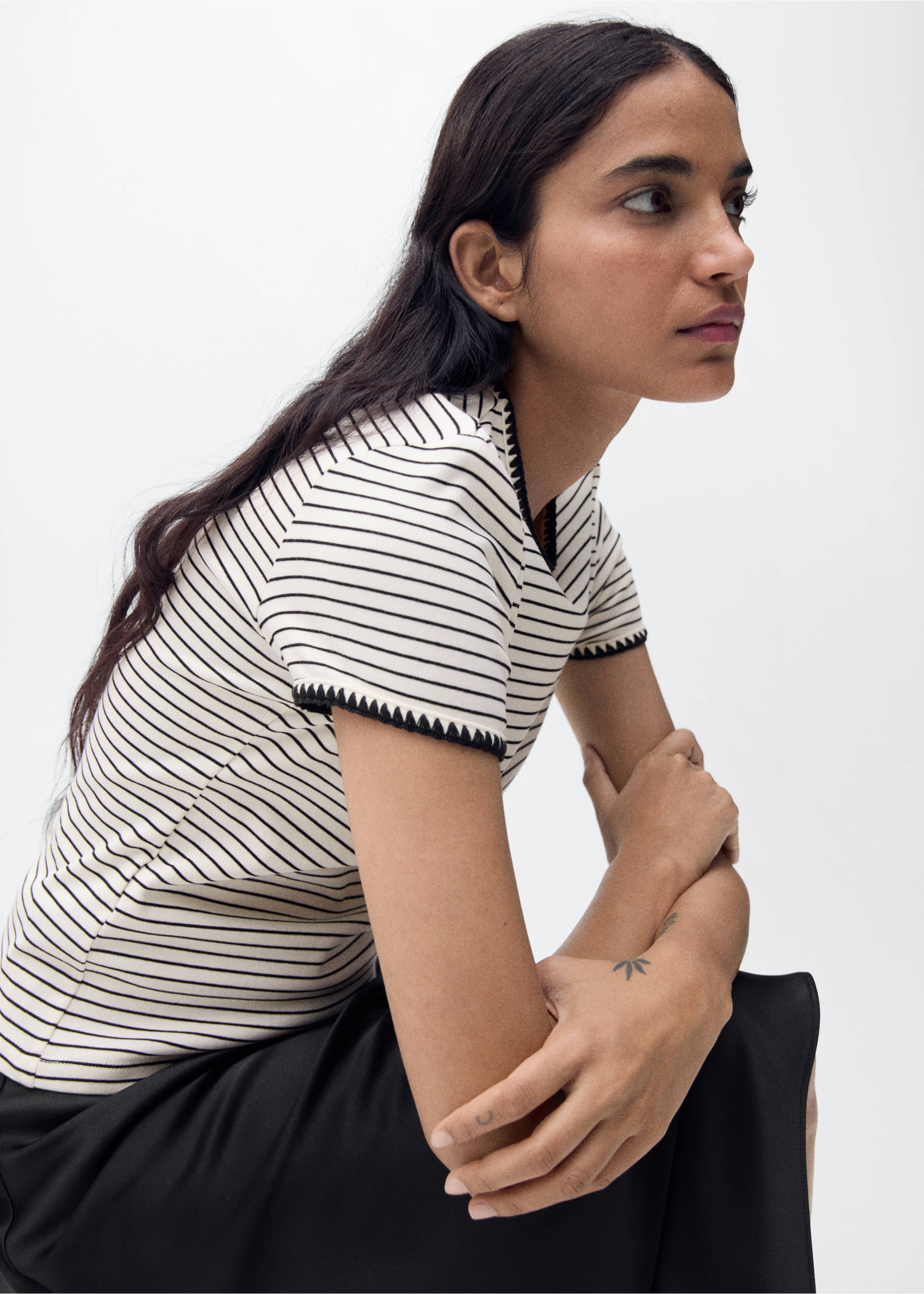 Cotton t-shirt with contrasting trim - Details of the article 2, Off White. Ref: 87045749-00.