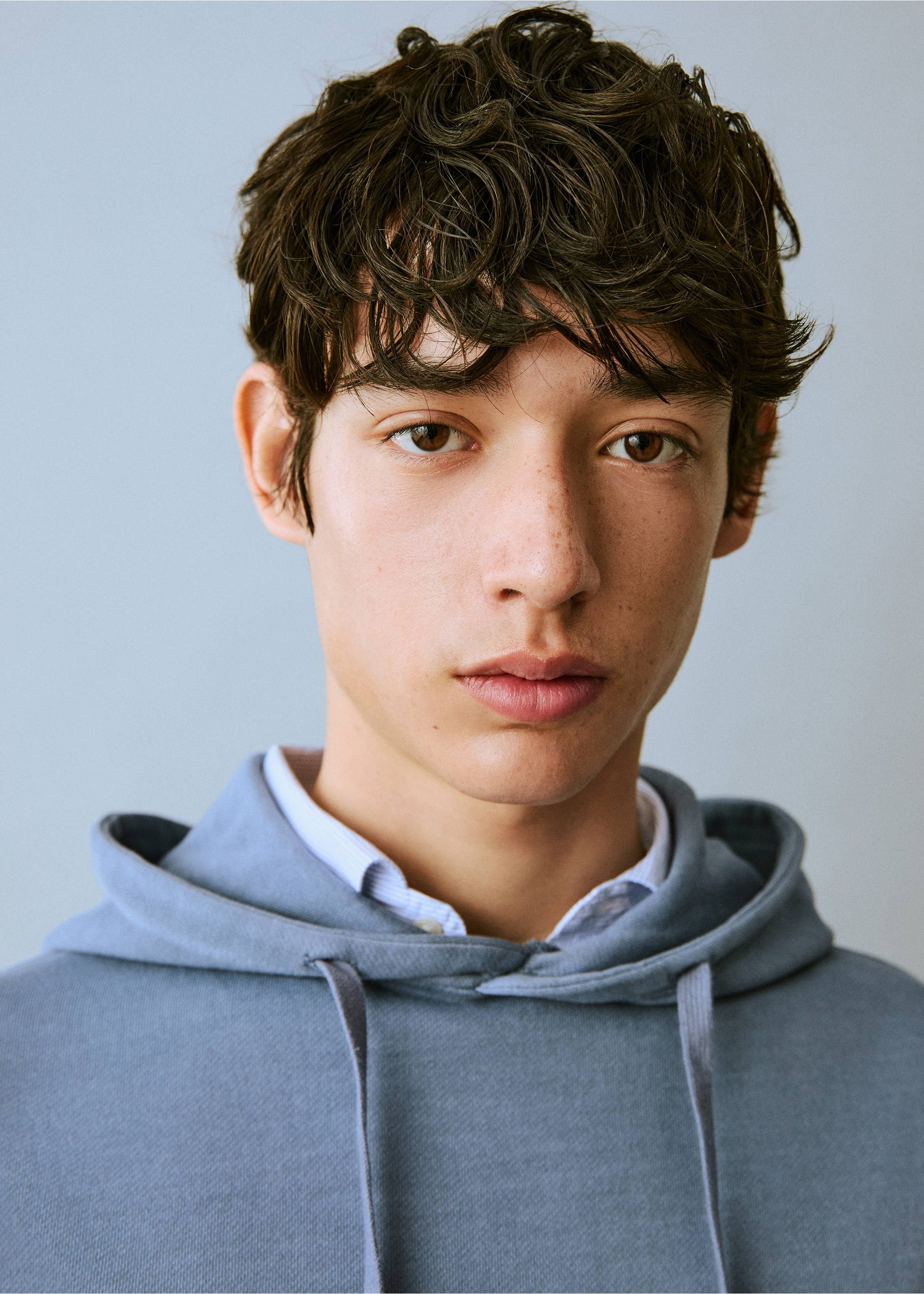 Baumwoll-Sweatshirt mit Tasche - Detail des Artikels 1, Blau. Ref: 87045751-00.