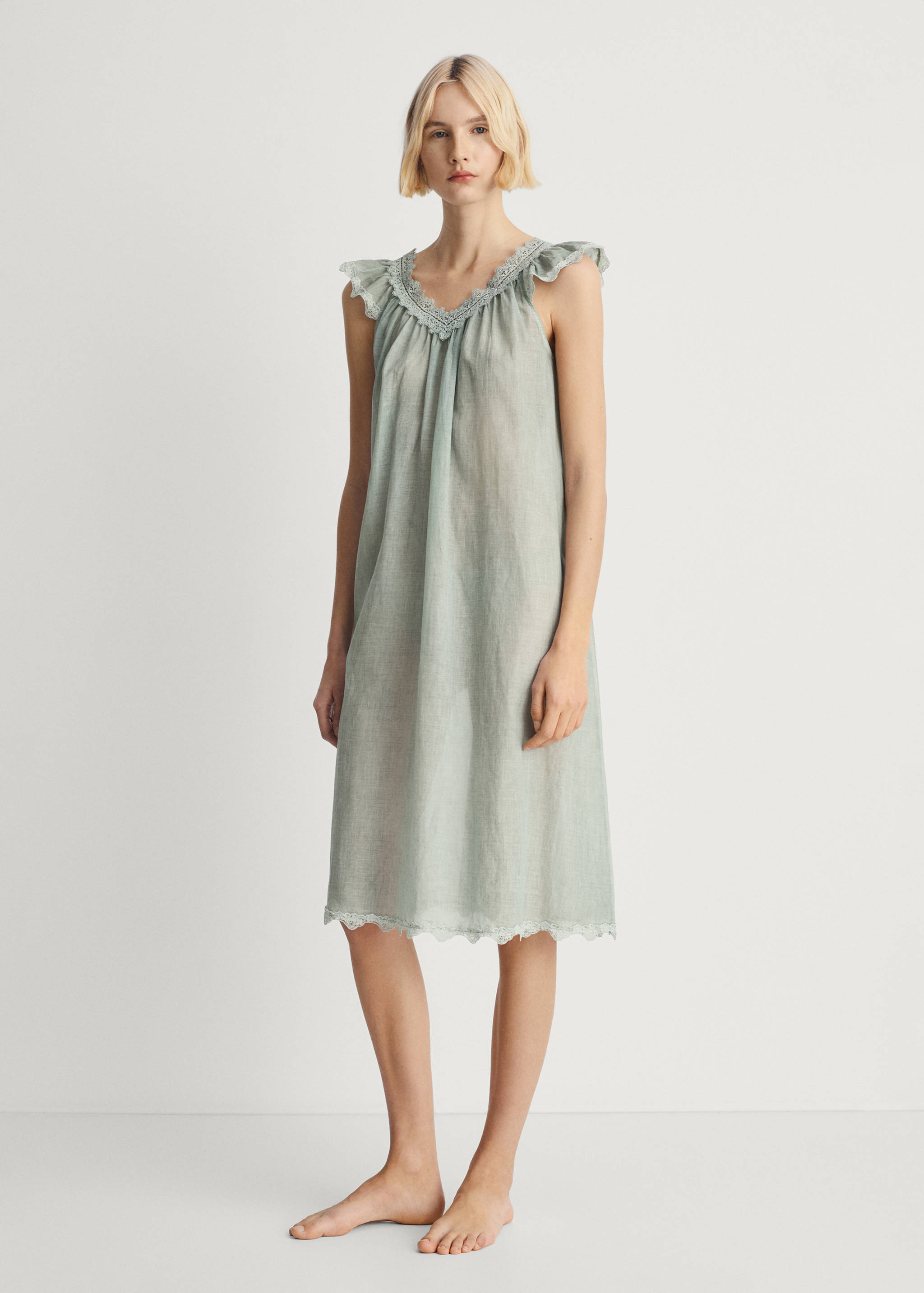 Overdyed lace cotton nightdress - General plane
