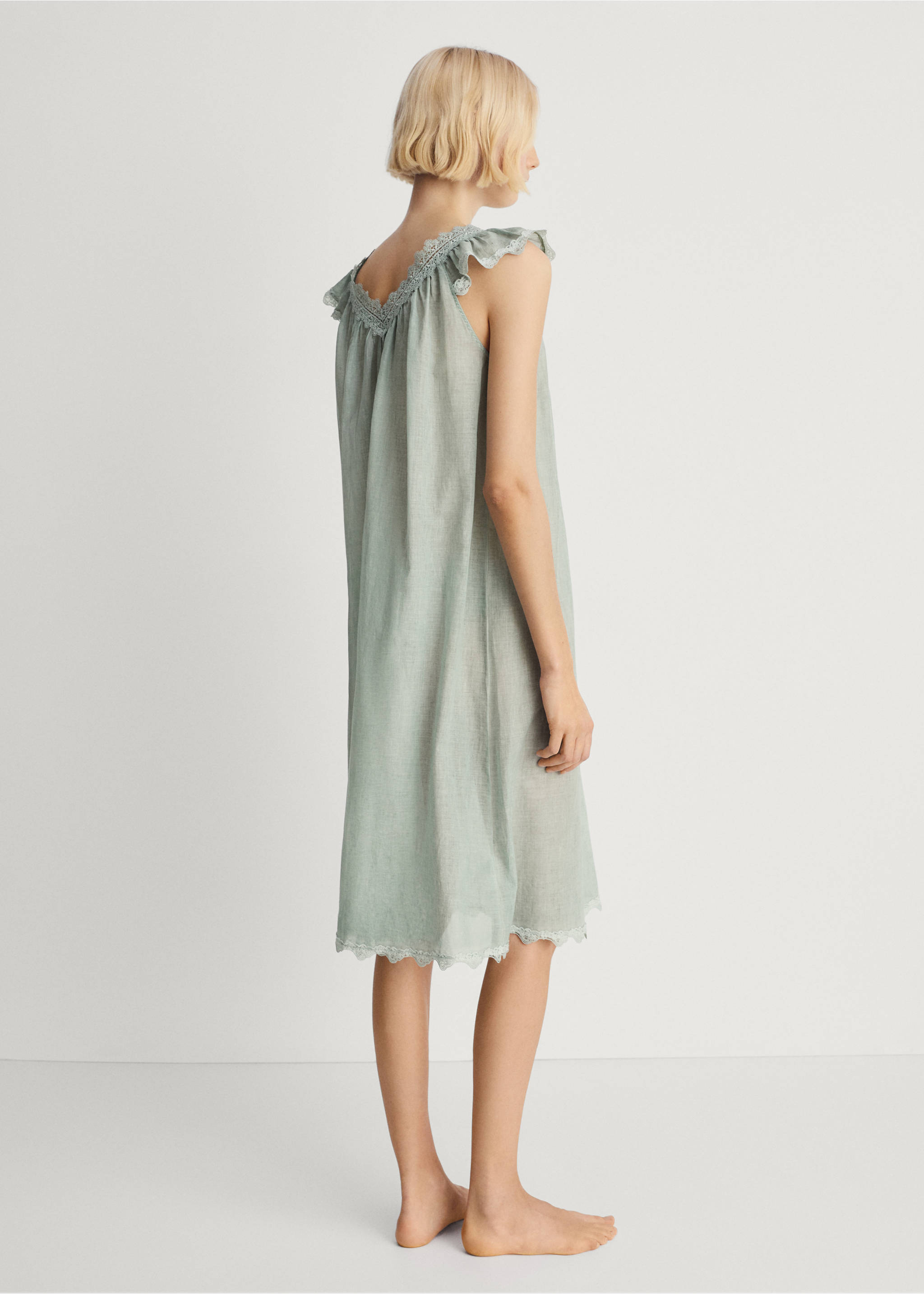 Overdyed lace cotton nightdress - Reverse of the article, Pastel Green. Ref: 87045752-00.