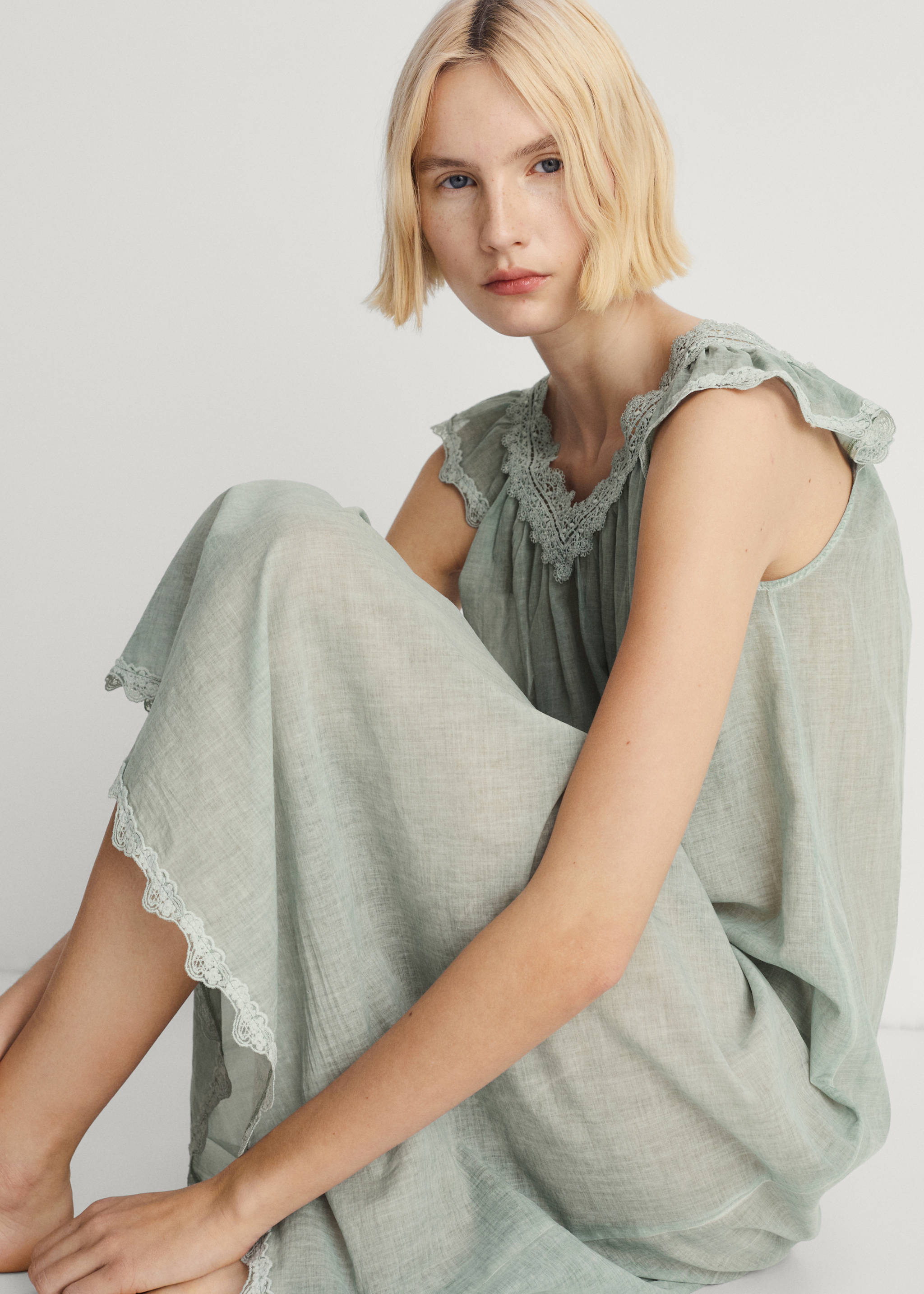 Overdyed lace cotton nightdress - Details of the article 2