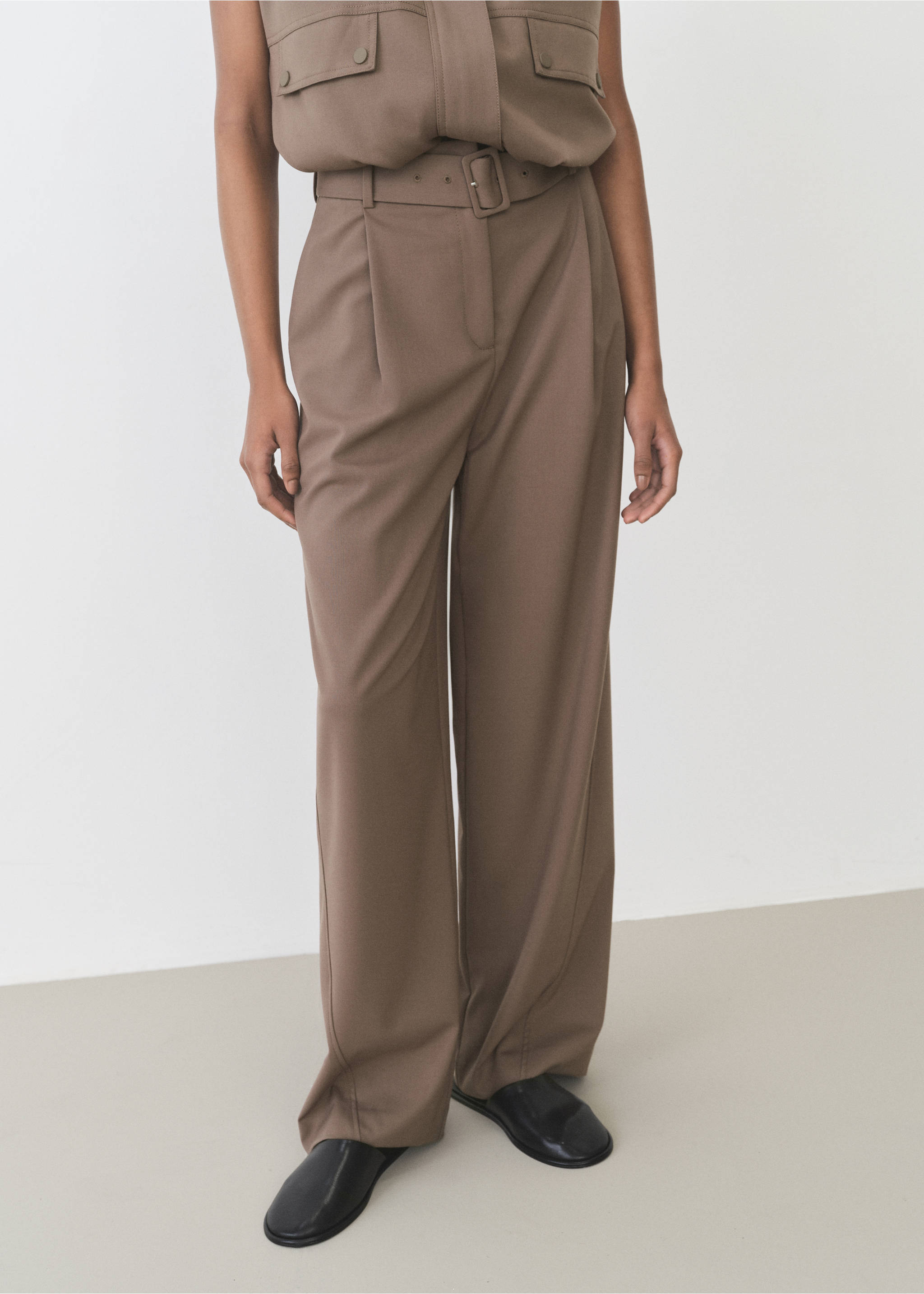 Belt straight-fit trousers - Medium plane, Medium Brown. Ref: 87045757-00.