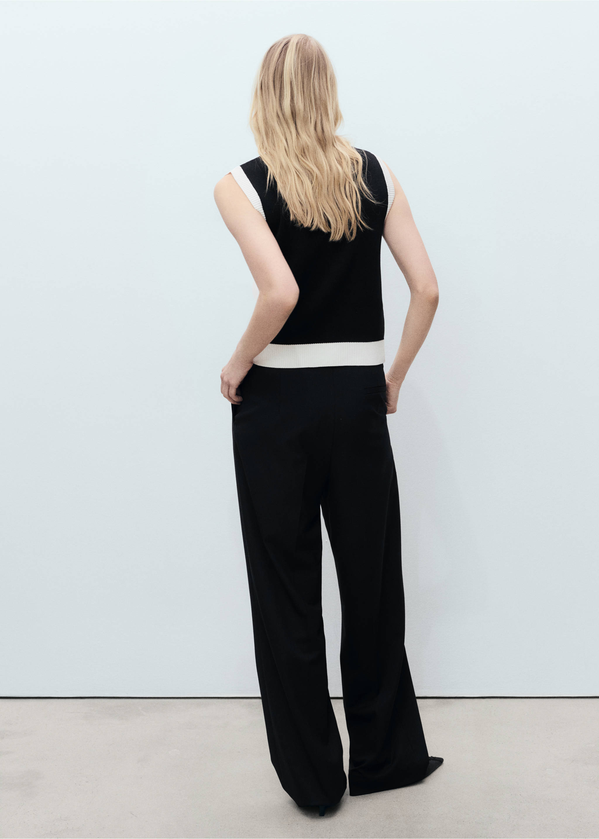 Gilet maille liserés contrastants - Verso de l’article, Noir. Ref: 87045763-00.