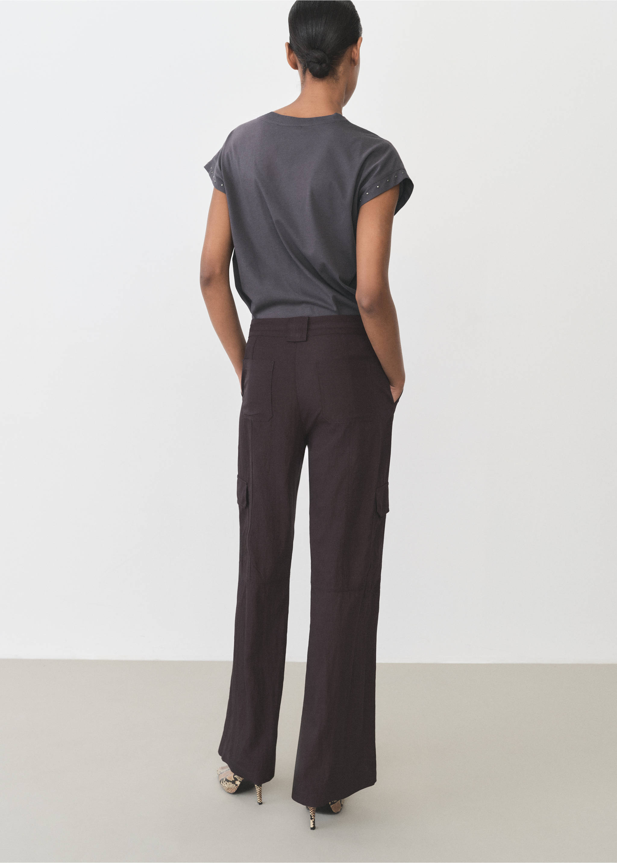 Studded V-neck t-shirt - Reverse of the article, Charcoal. Ref: 87045765-00.