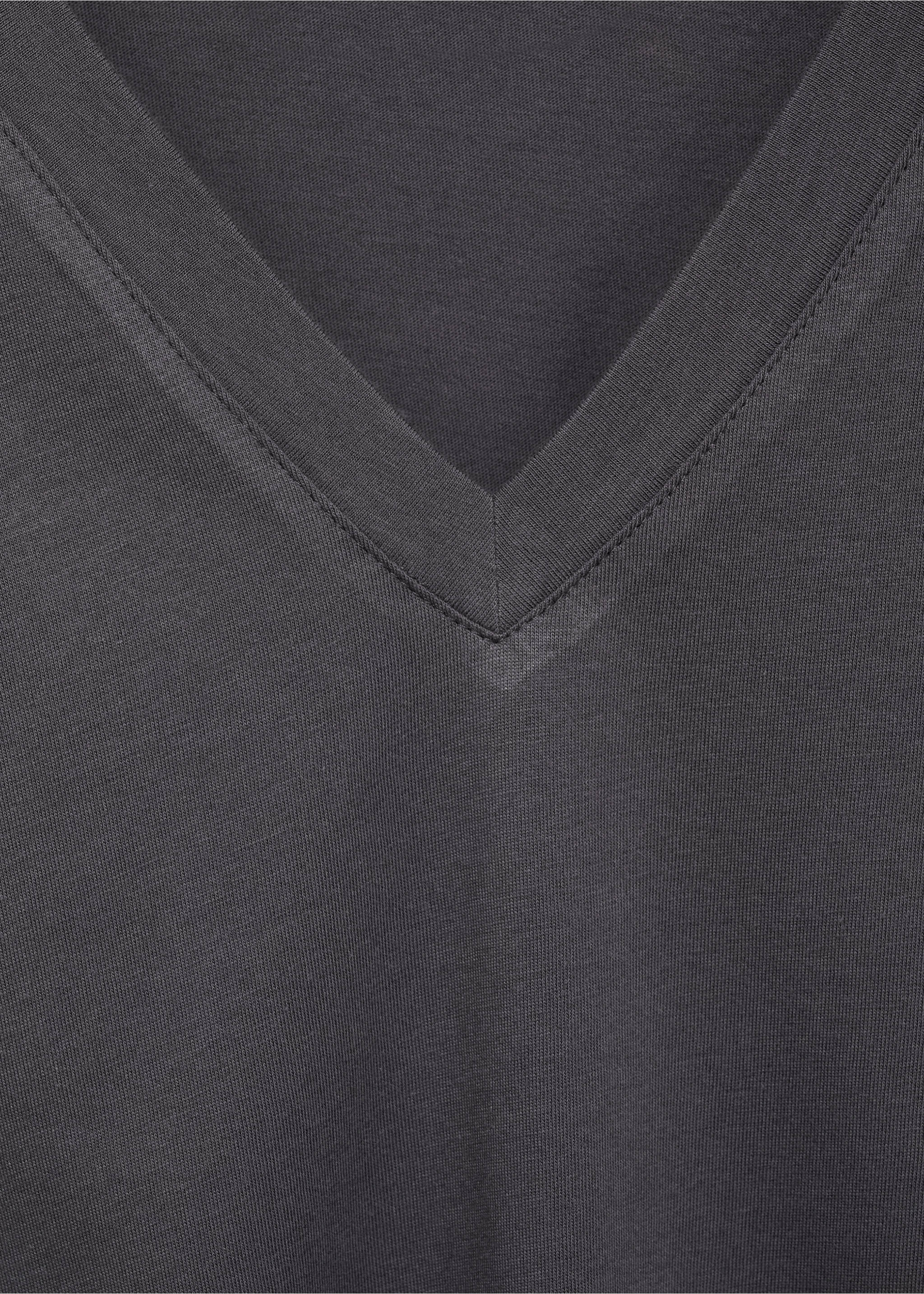 Studded V-neck t-shirt - Details of the article 8, Charcoal. Ref: 87045765-00.