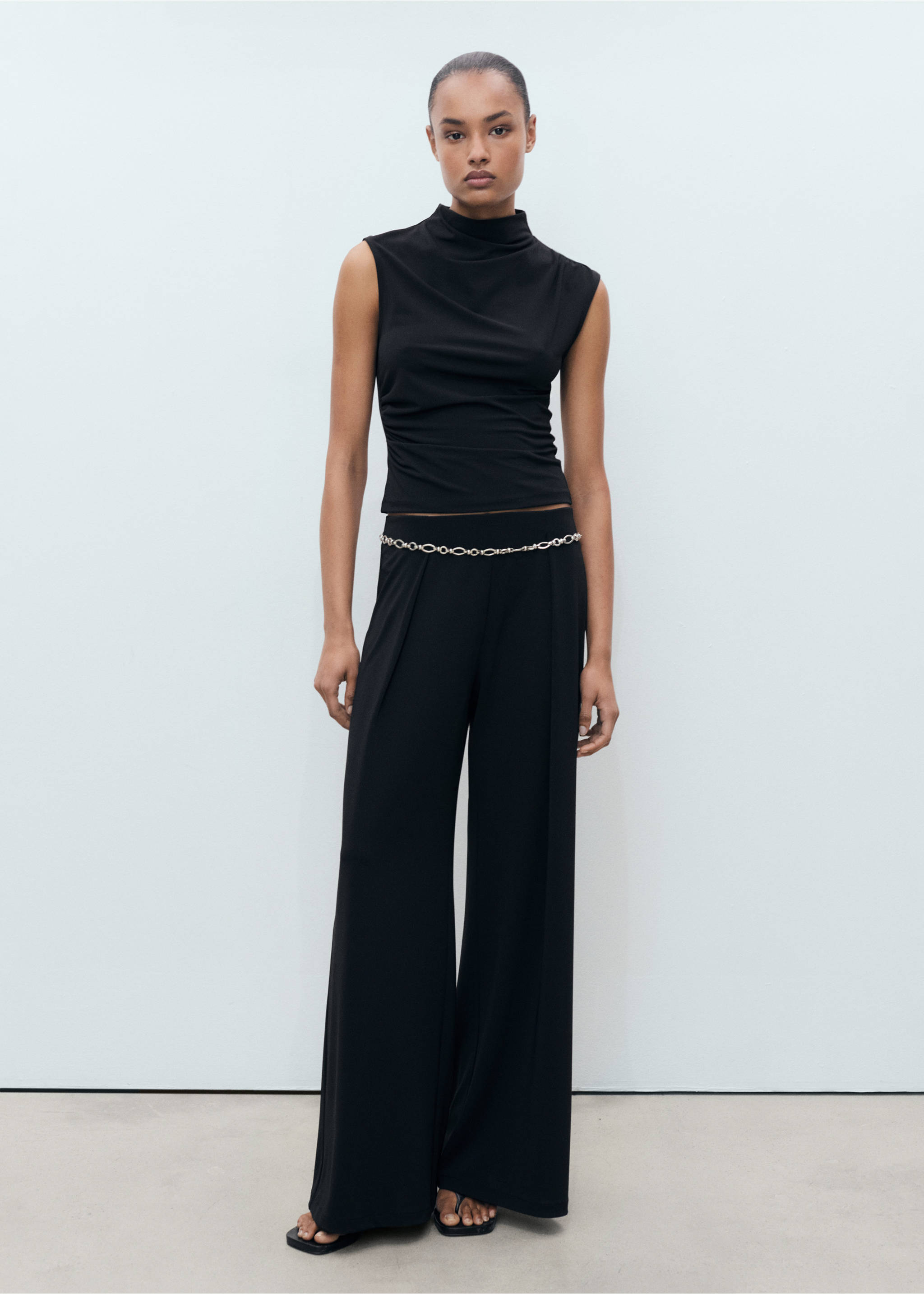 Fine-knit draped top - General plane, Black. Ref: 87045767-00.