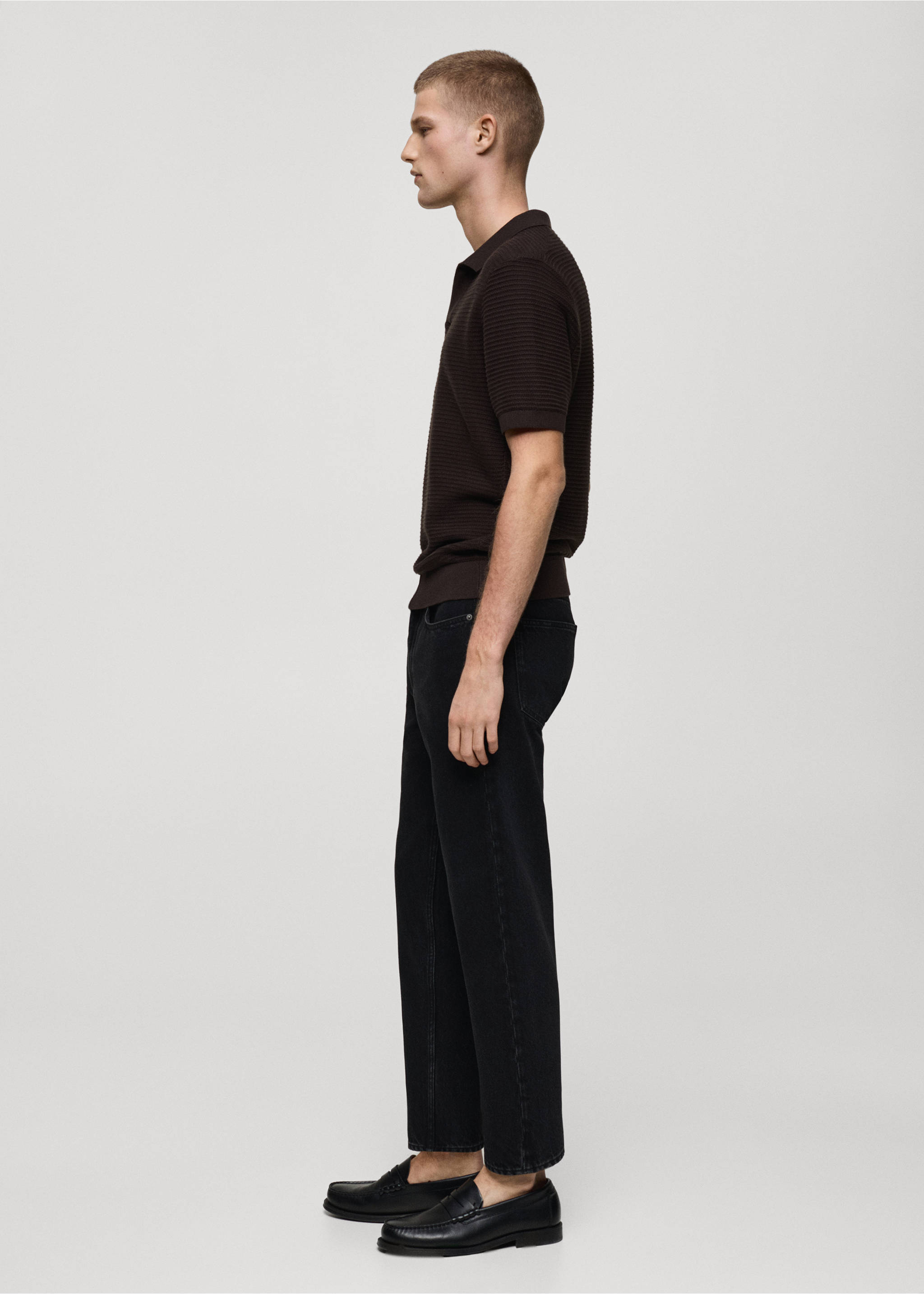 Cropped carrot-fit jeans - Details of the article 2, Black denim. Ref: 87045923-00.
